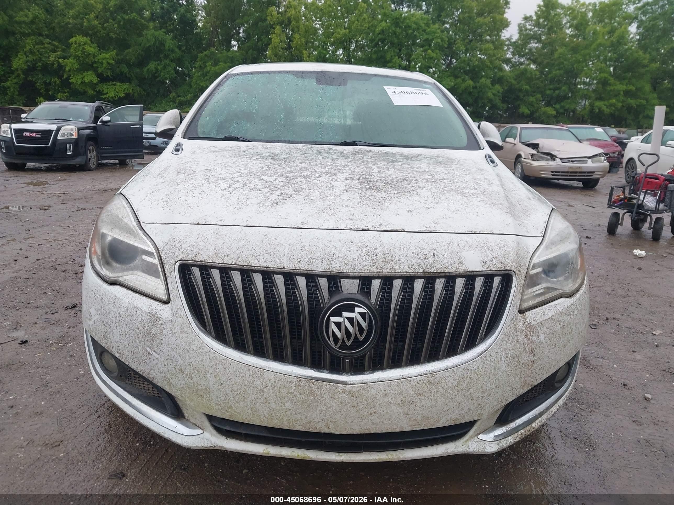 BUICK REGAL image 6