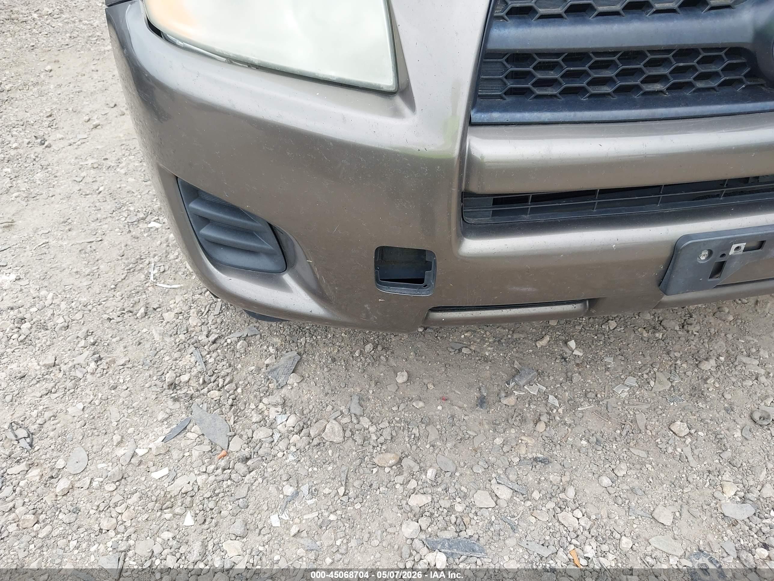 TOYOTA RAV4 image 6