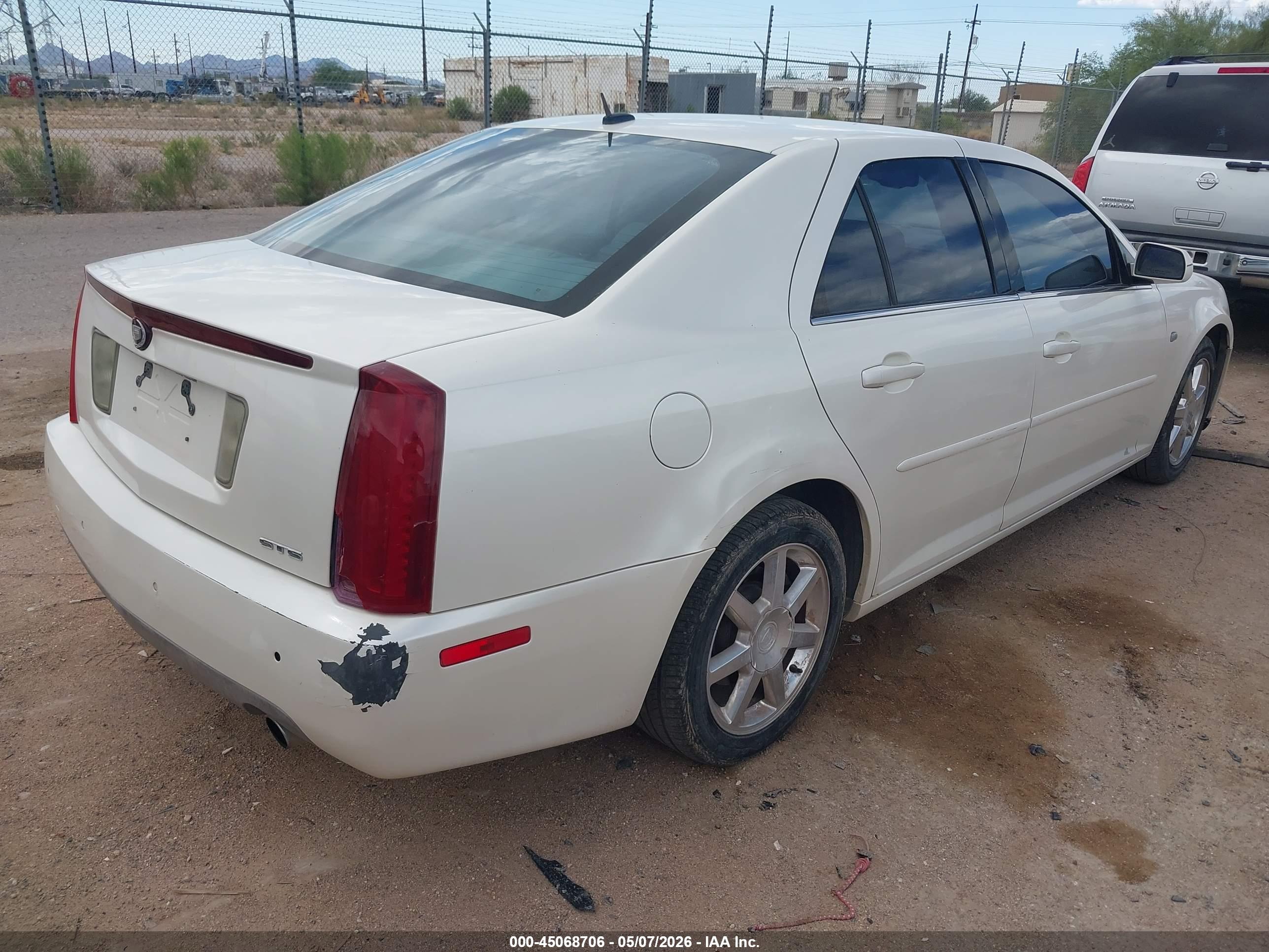 CADILLAC STS image 4