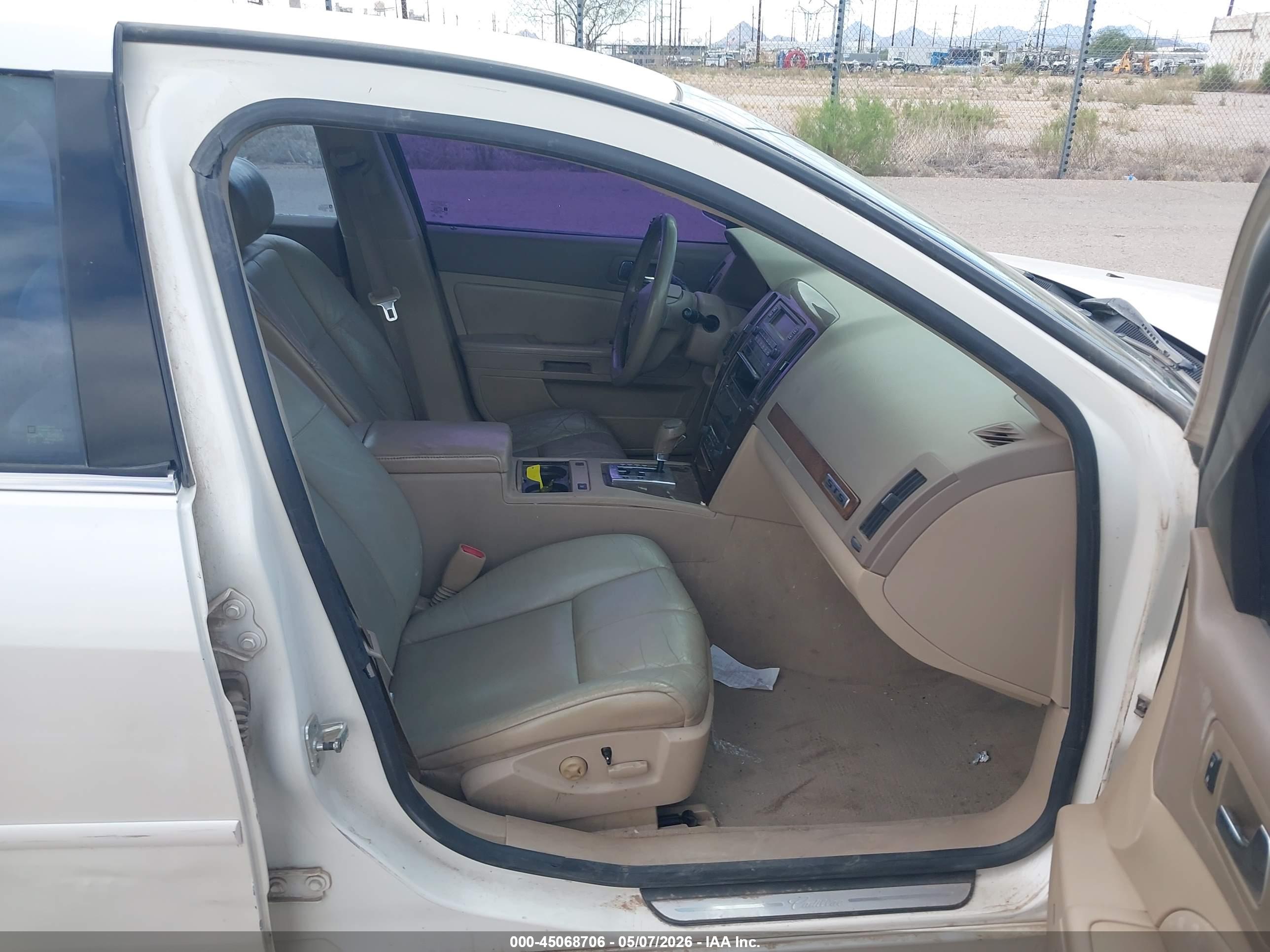 CADILLAC STS image 5