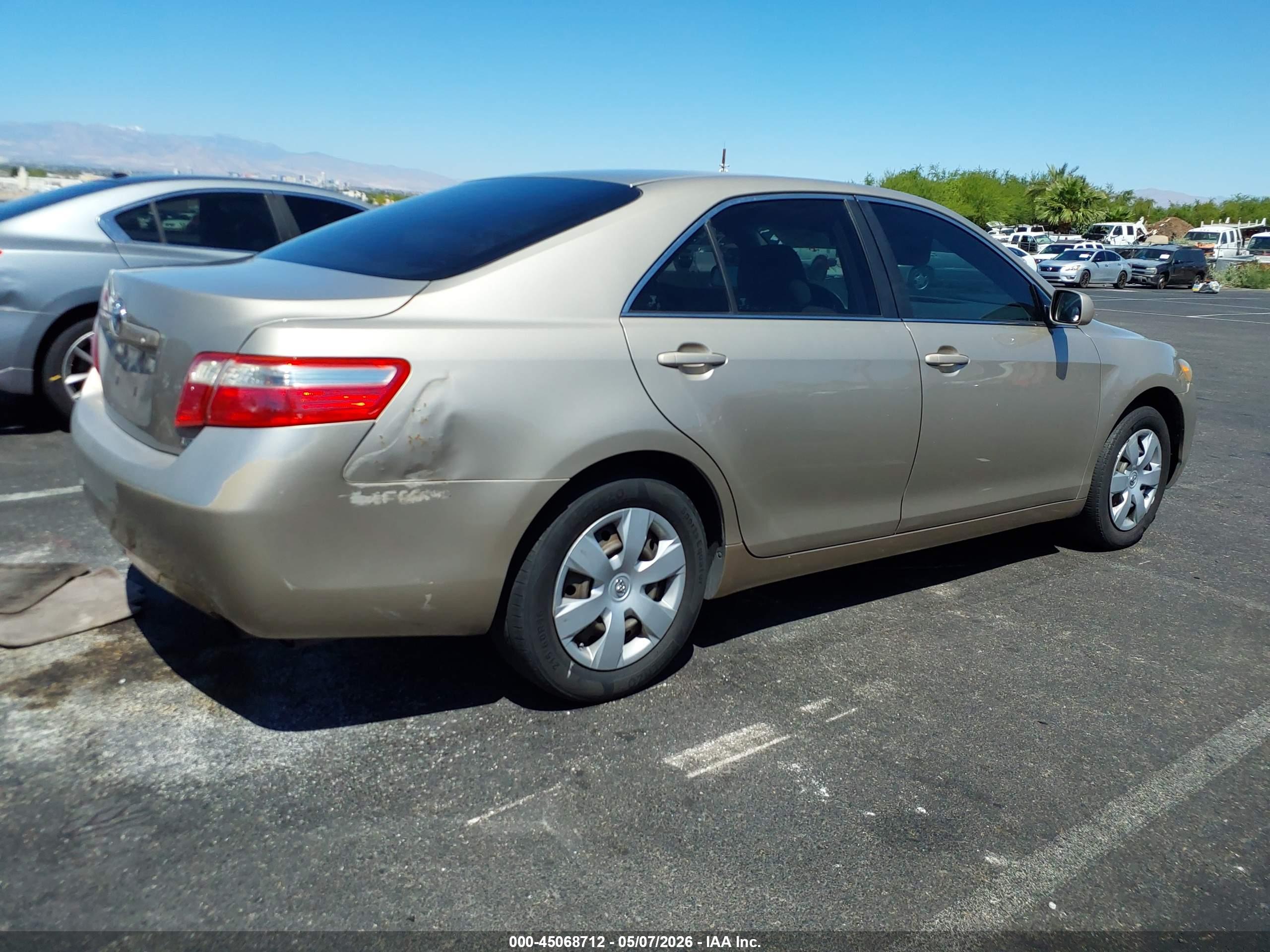 TOYOTA CAMRY image 6