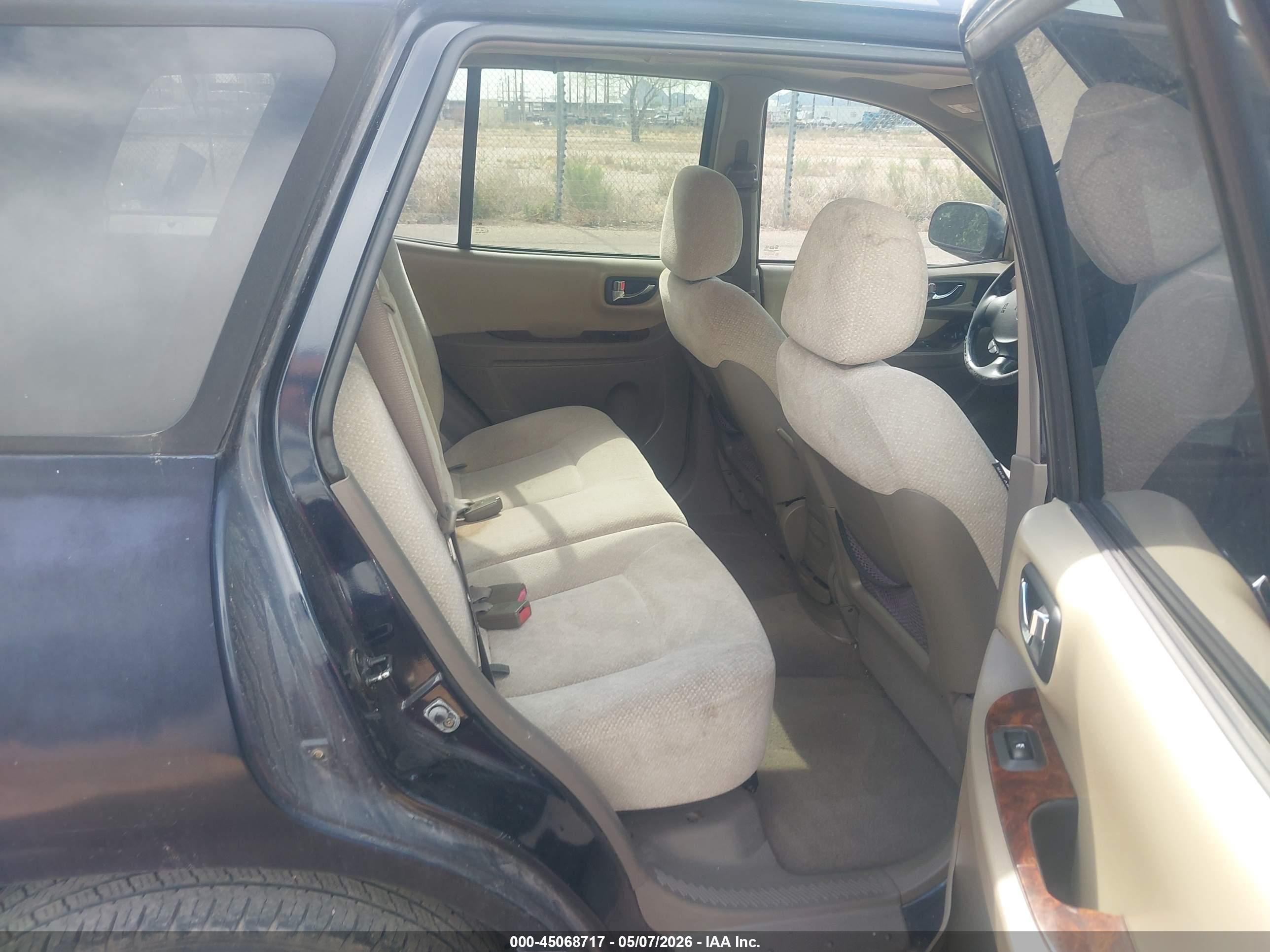 HYUNDAI SANTA image 8