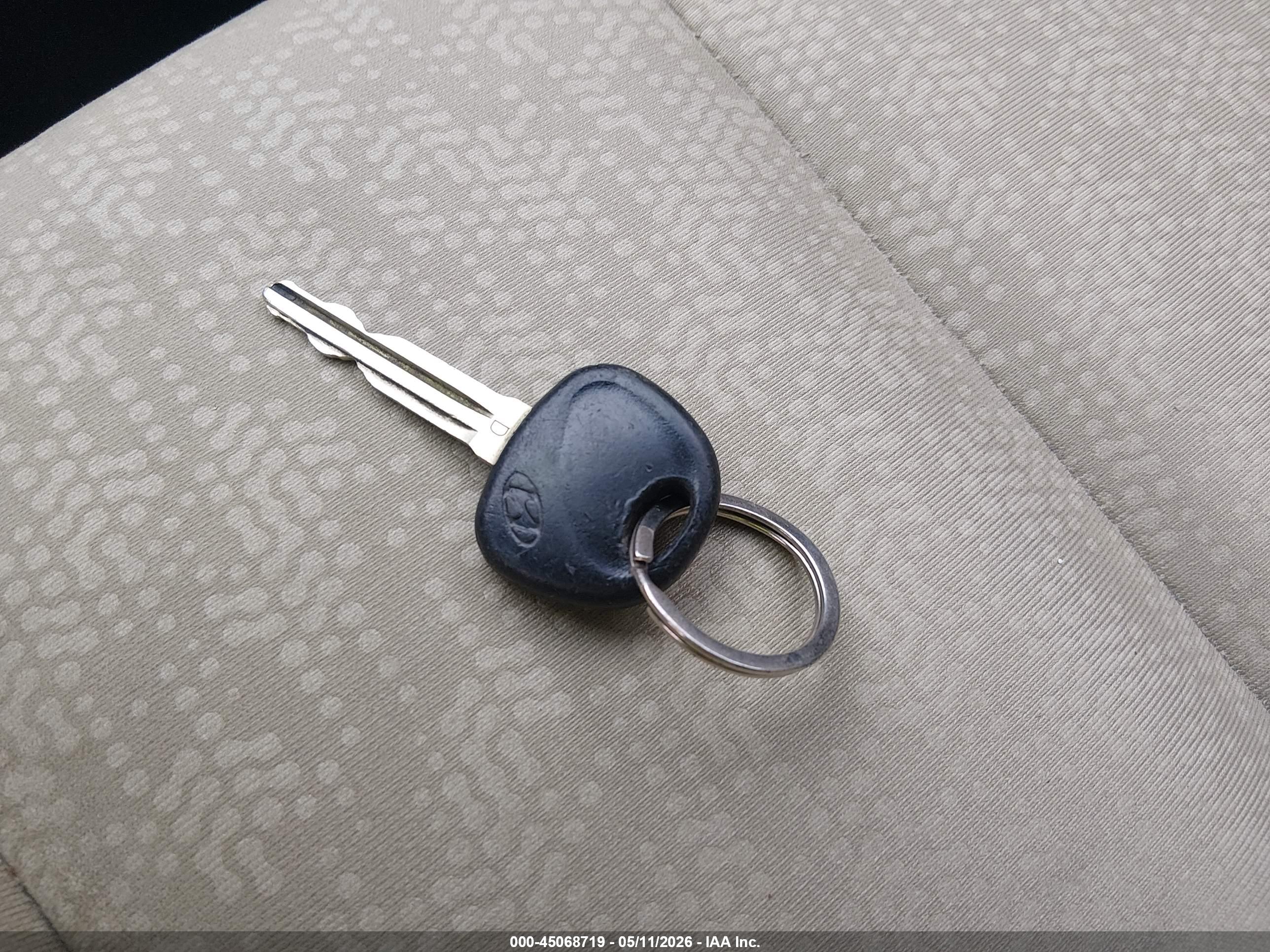 HYUNDAI ELANTRA image 11