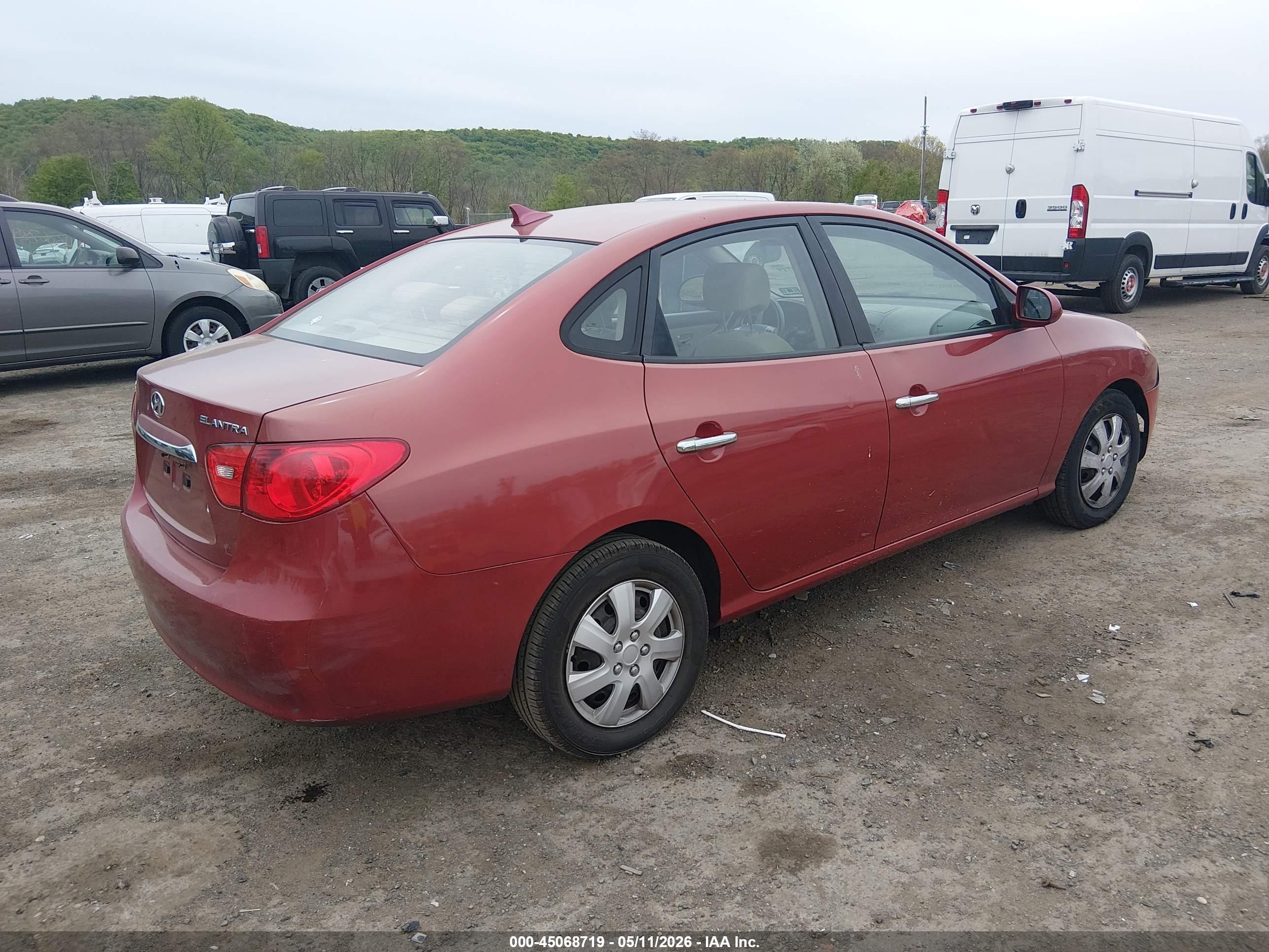 HYUNDAI ELANTRA image 4