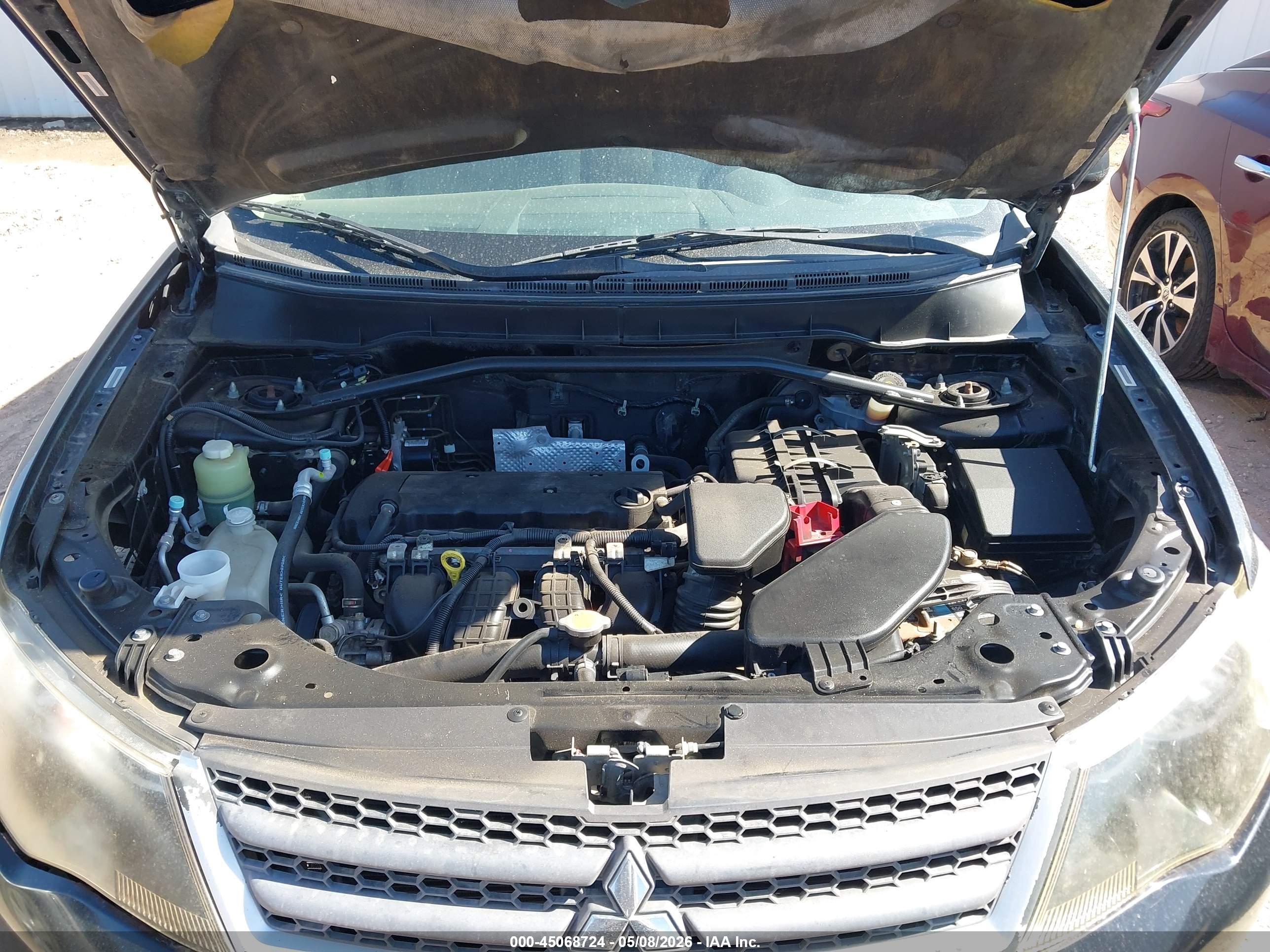 MITSUBISHI OUTLANDER image 10