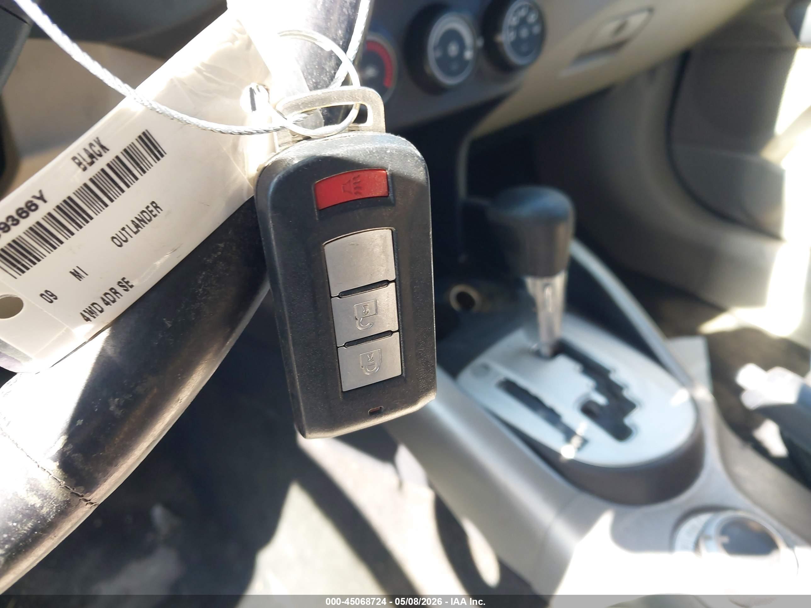 MITSUBISHI OUTLANDER image 11