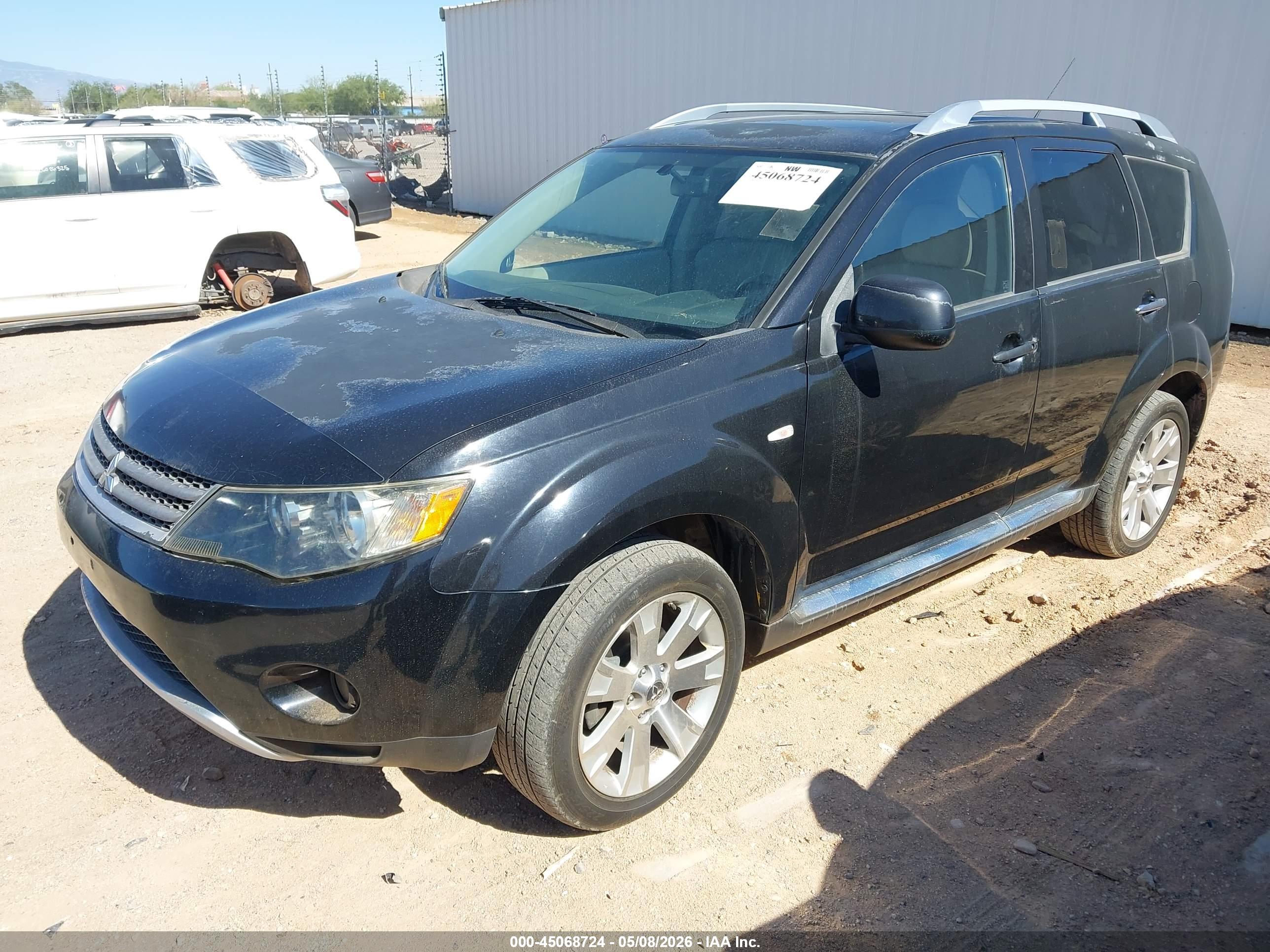 MITSUBISHI OUTLANDER image 2