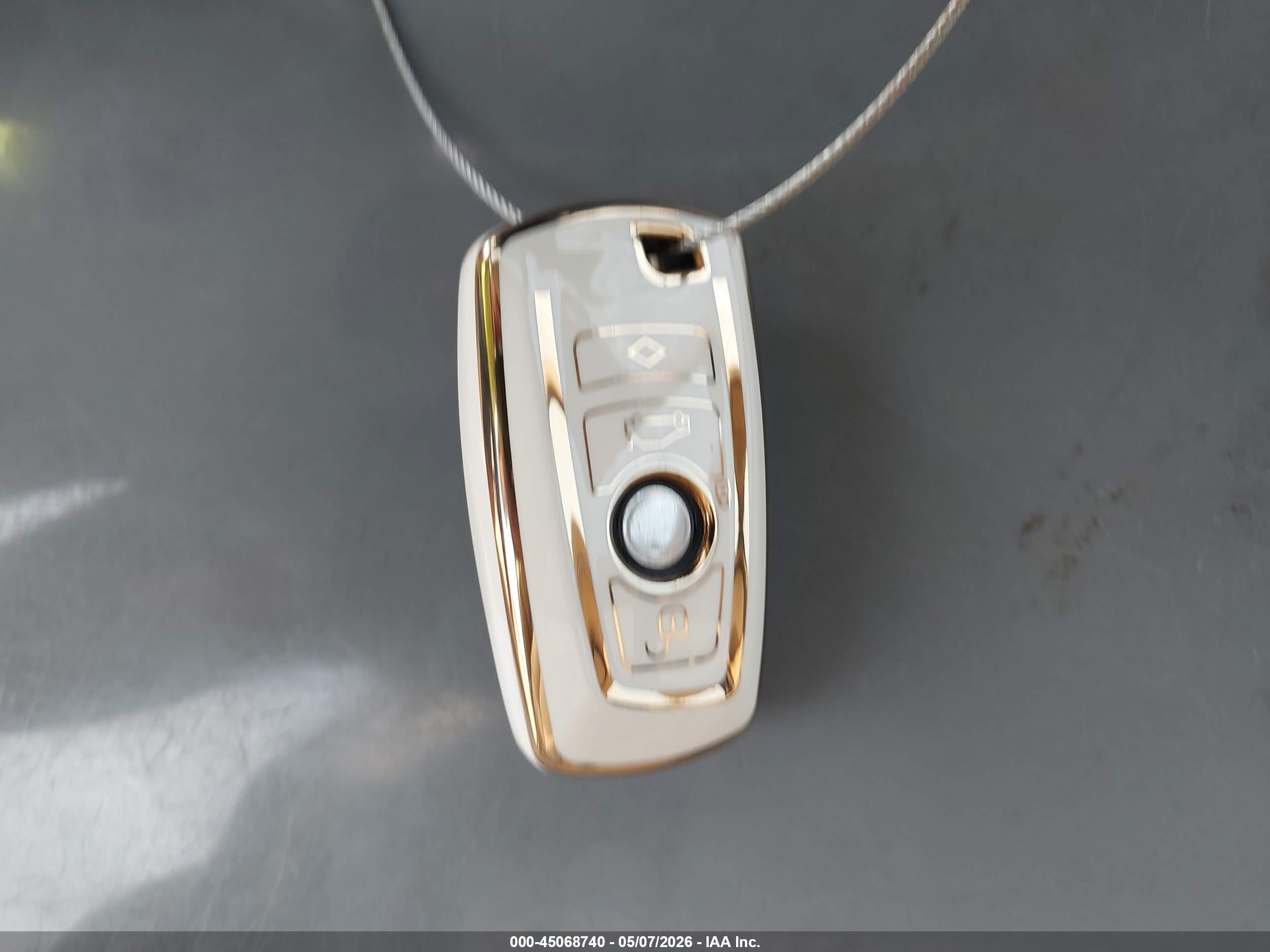 BMW 328I image 11