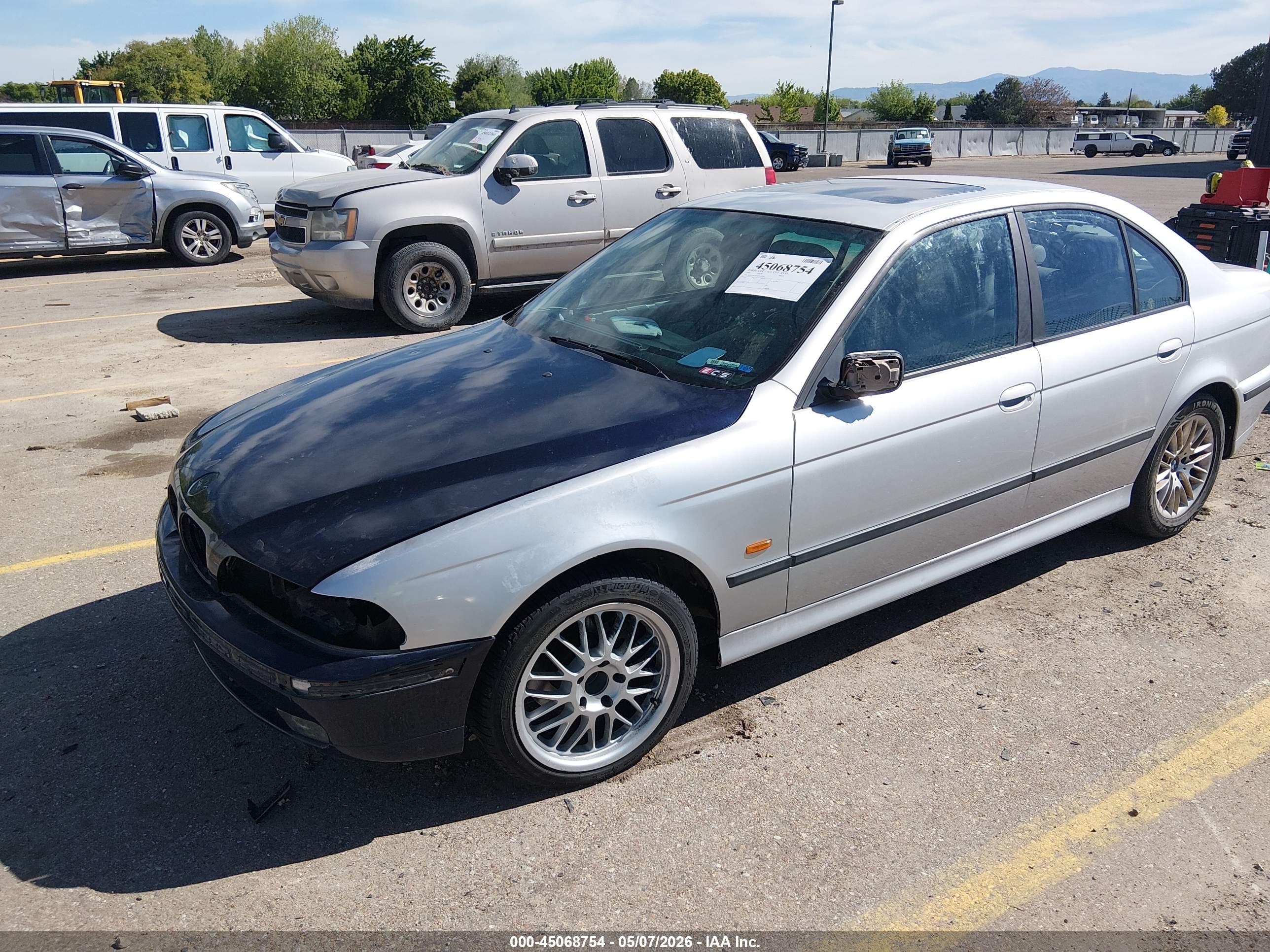 BMW 540IA image 2