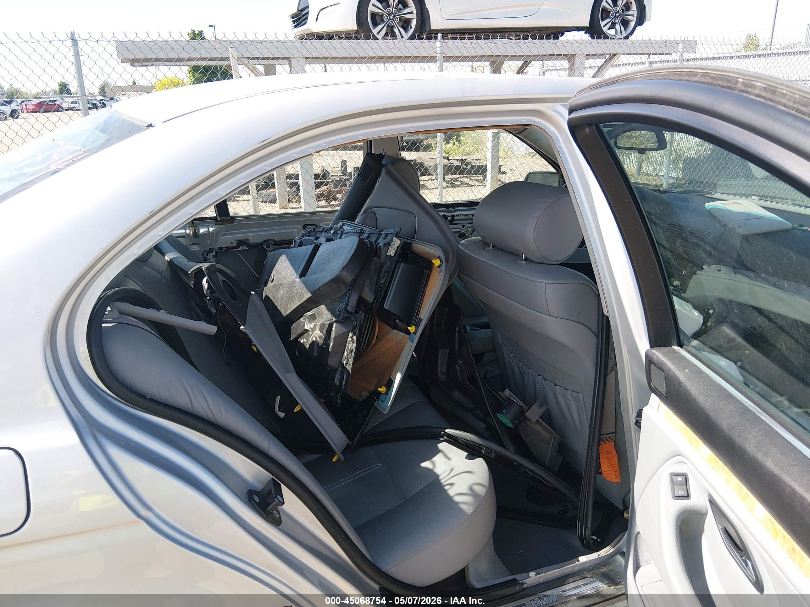 BMW 540IA image 8
