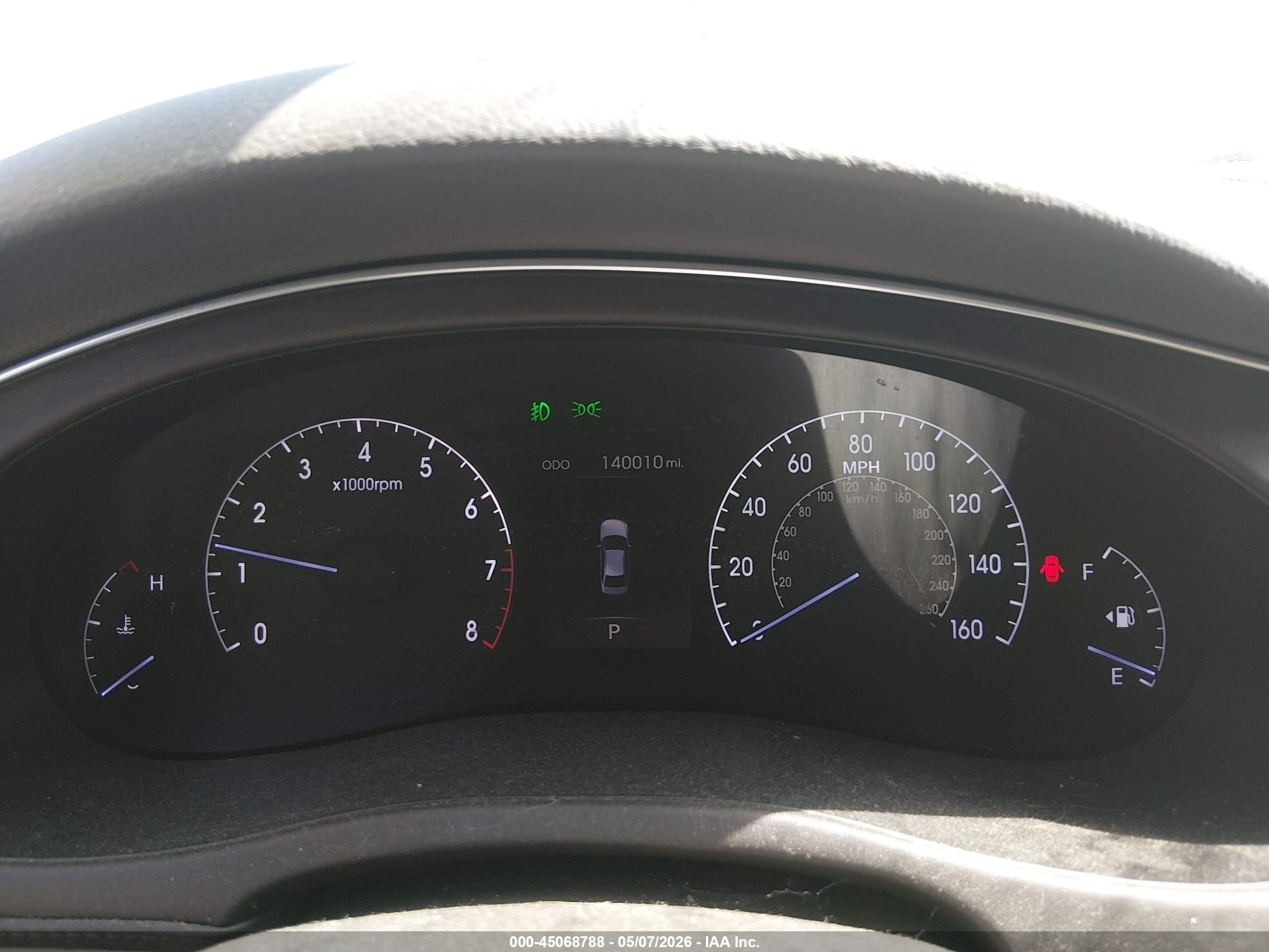 HYUNDAI GENESIS image 7