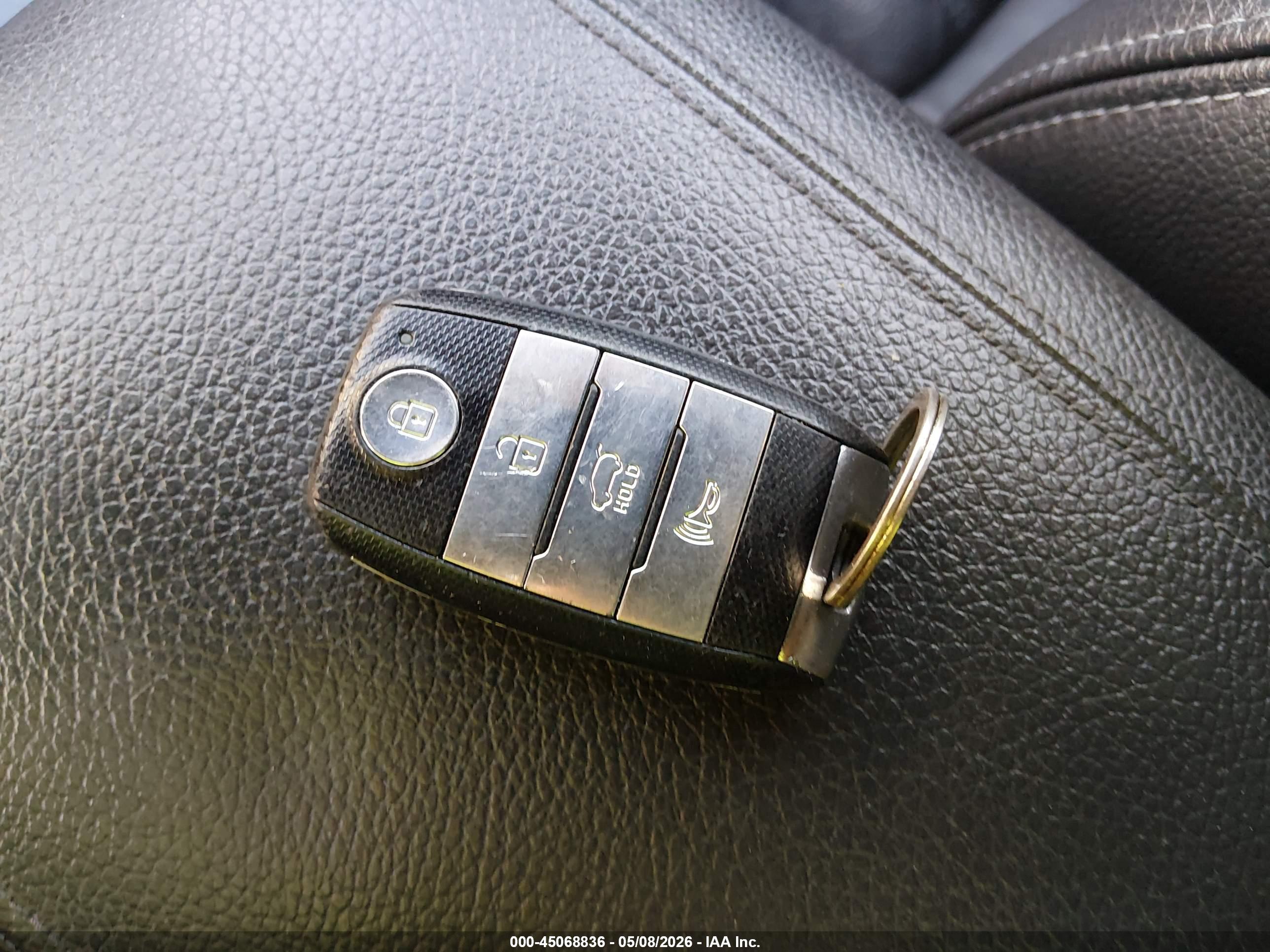 KIA SORENTO image 11