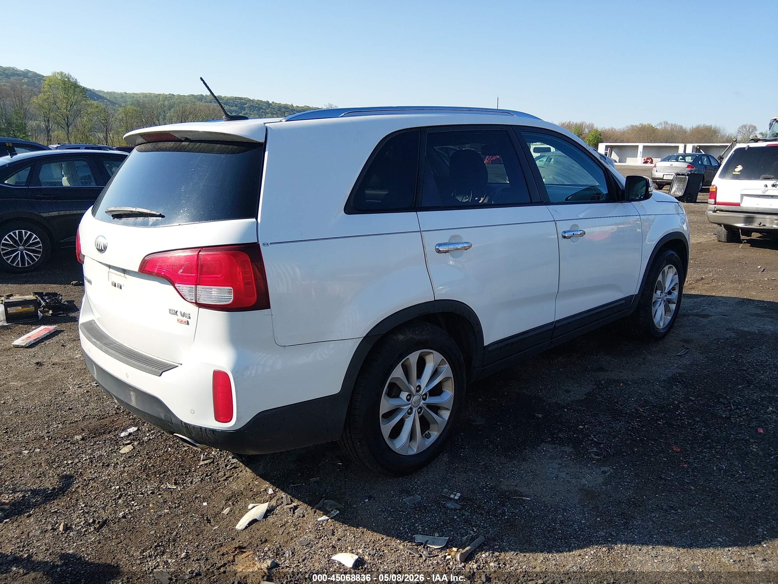 KIA SORENTO image 4