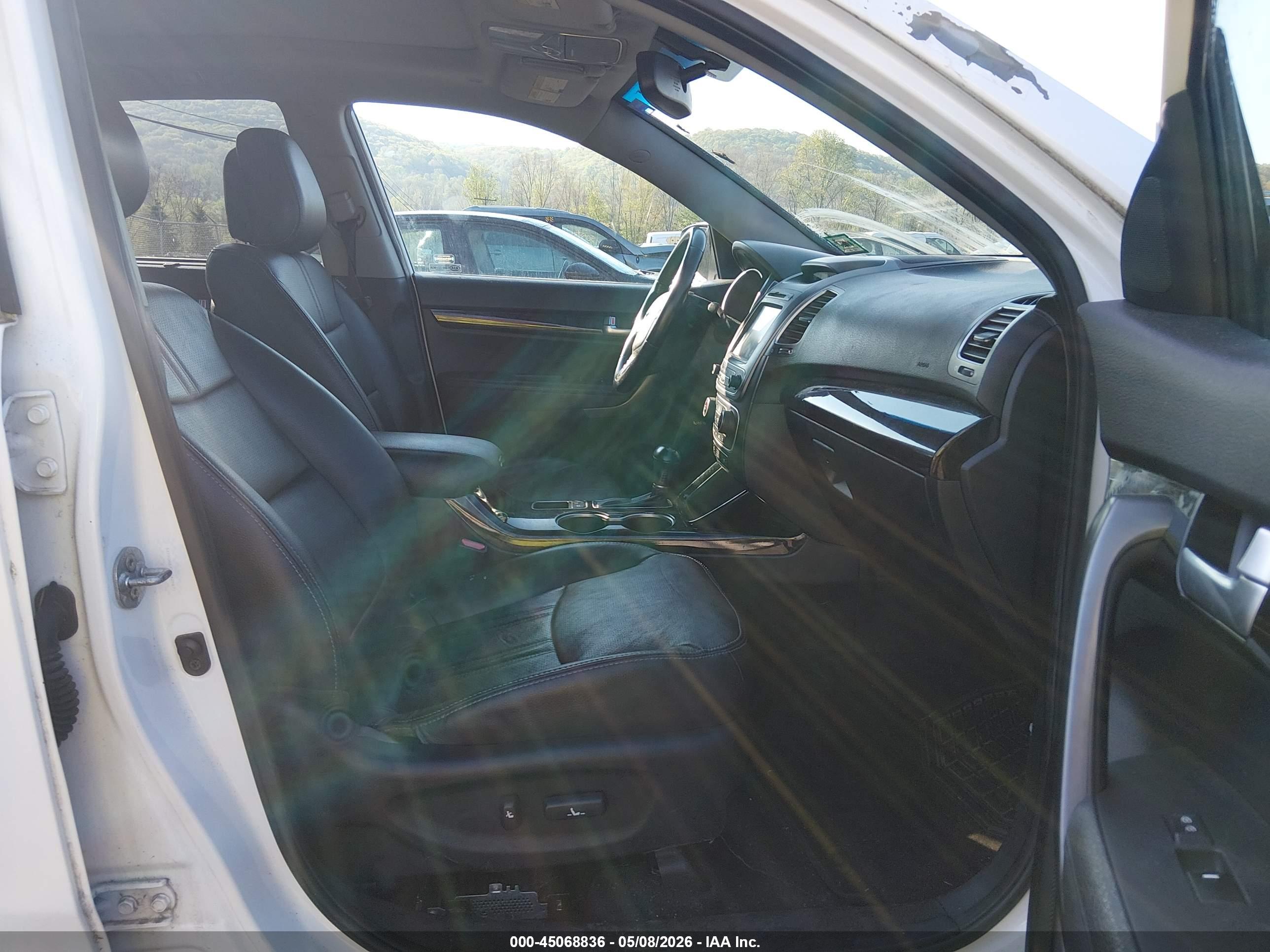 KIA SORENTO image 5