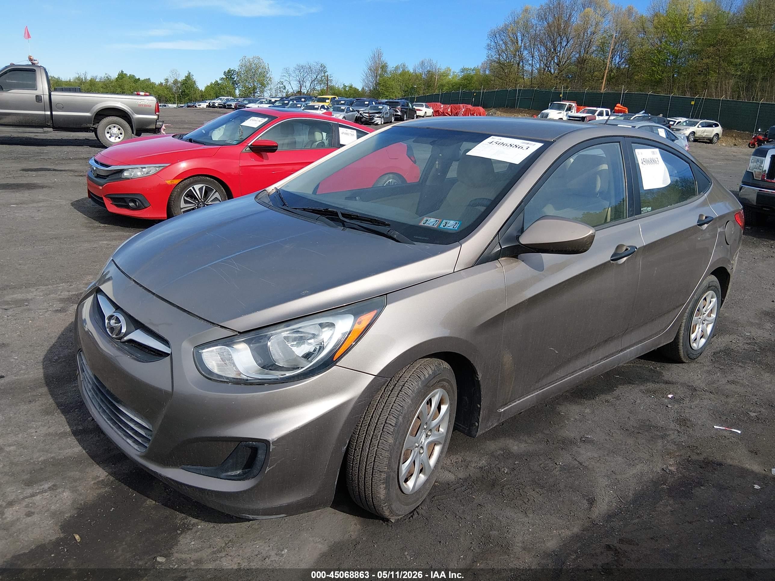 HYUNDAI ACCENT image 2