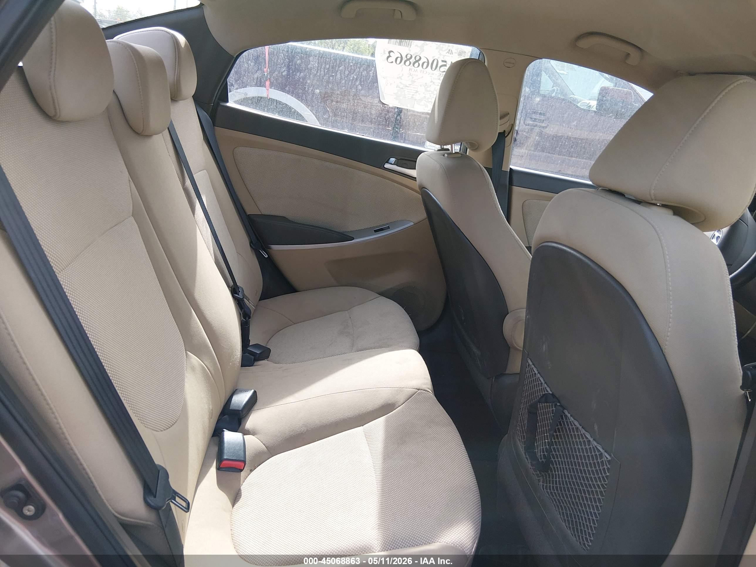 HYUNDAI ACCENT image 8