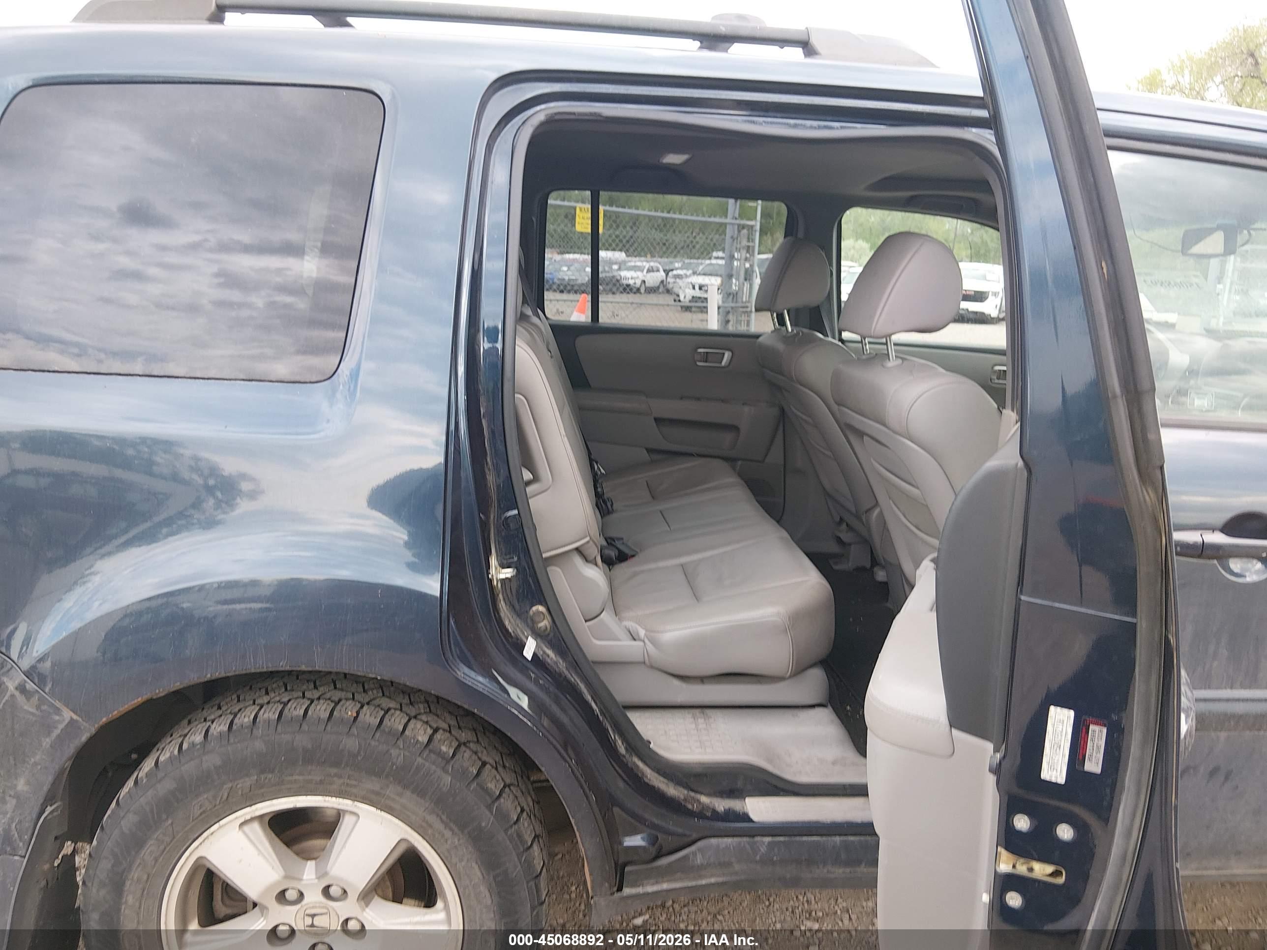 HONDA PILOT image 8