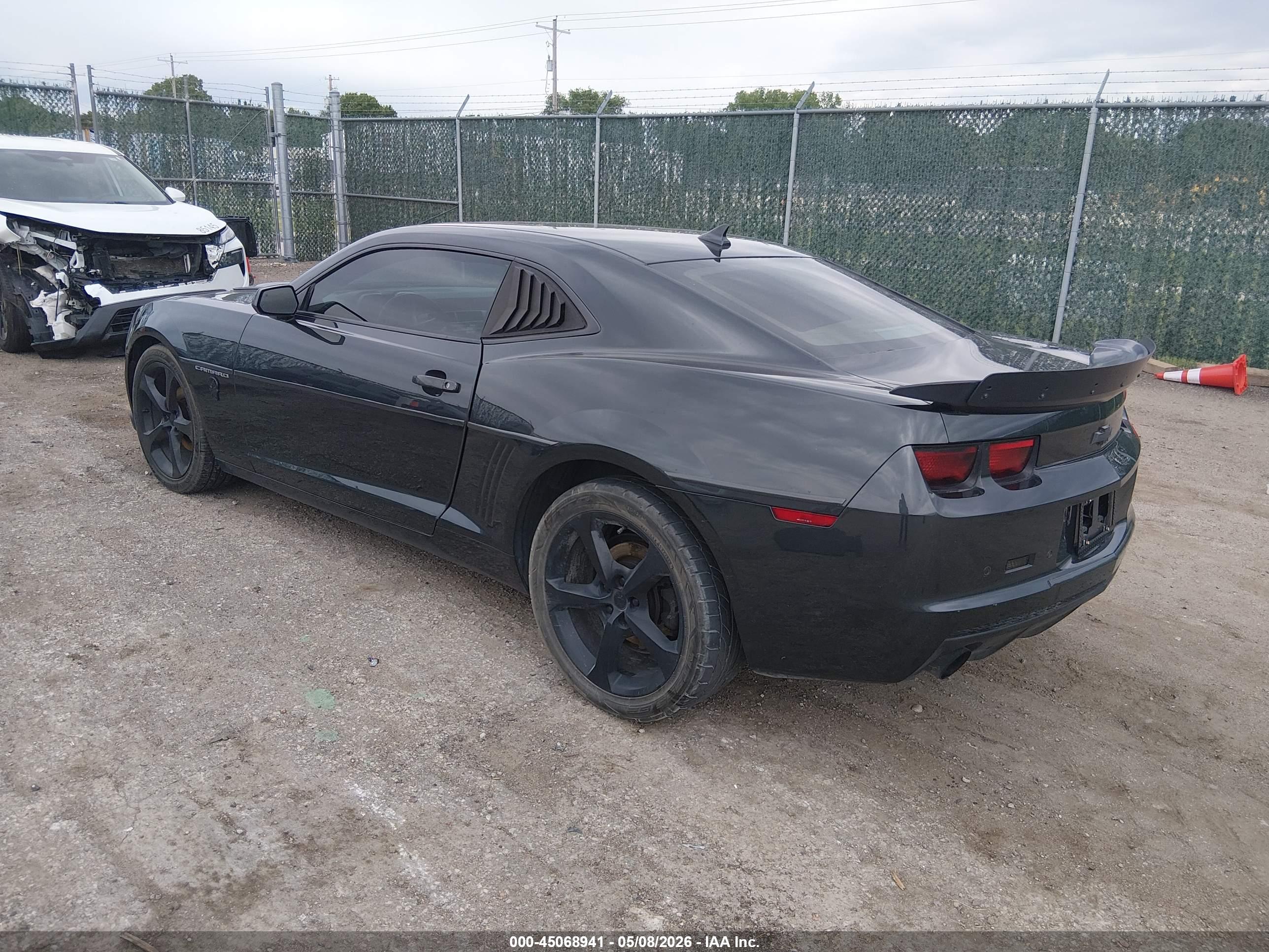 CHEVROLET CAMARO image 3