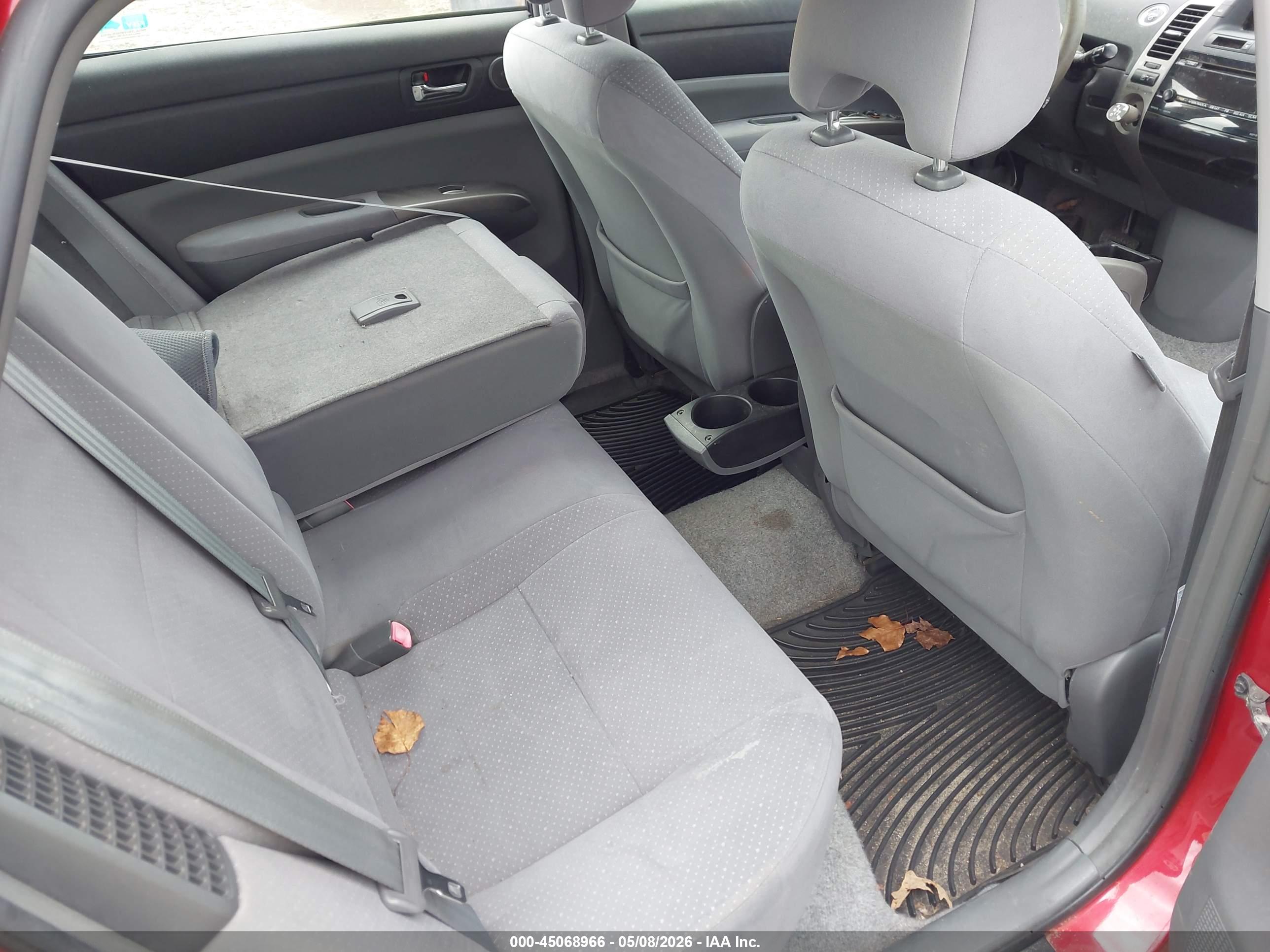 TOYOTA PRIUS image 8