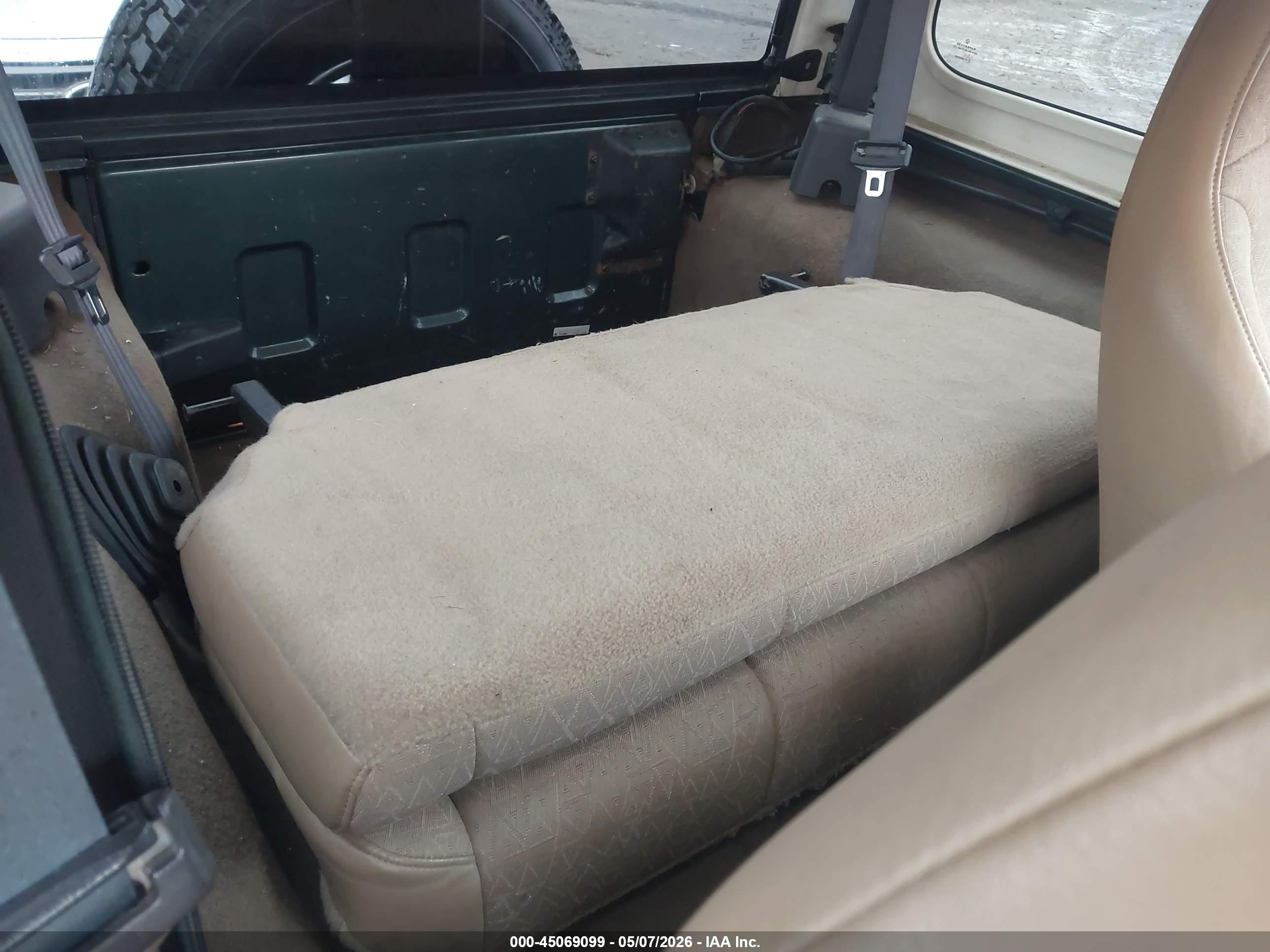 JEEP WRANGLER image 8