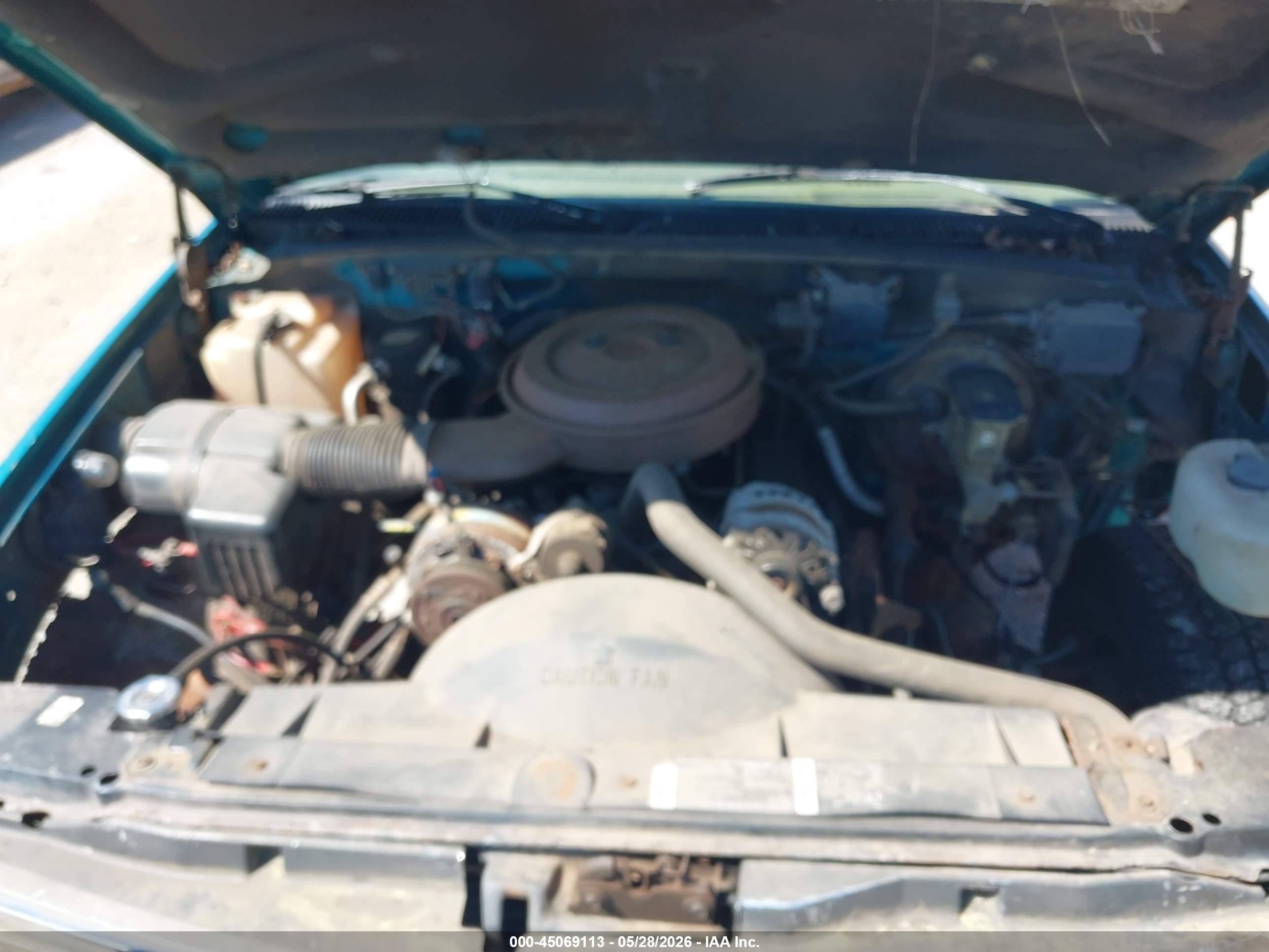 CHEVROLET GMT-400 image 10