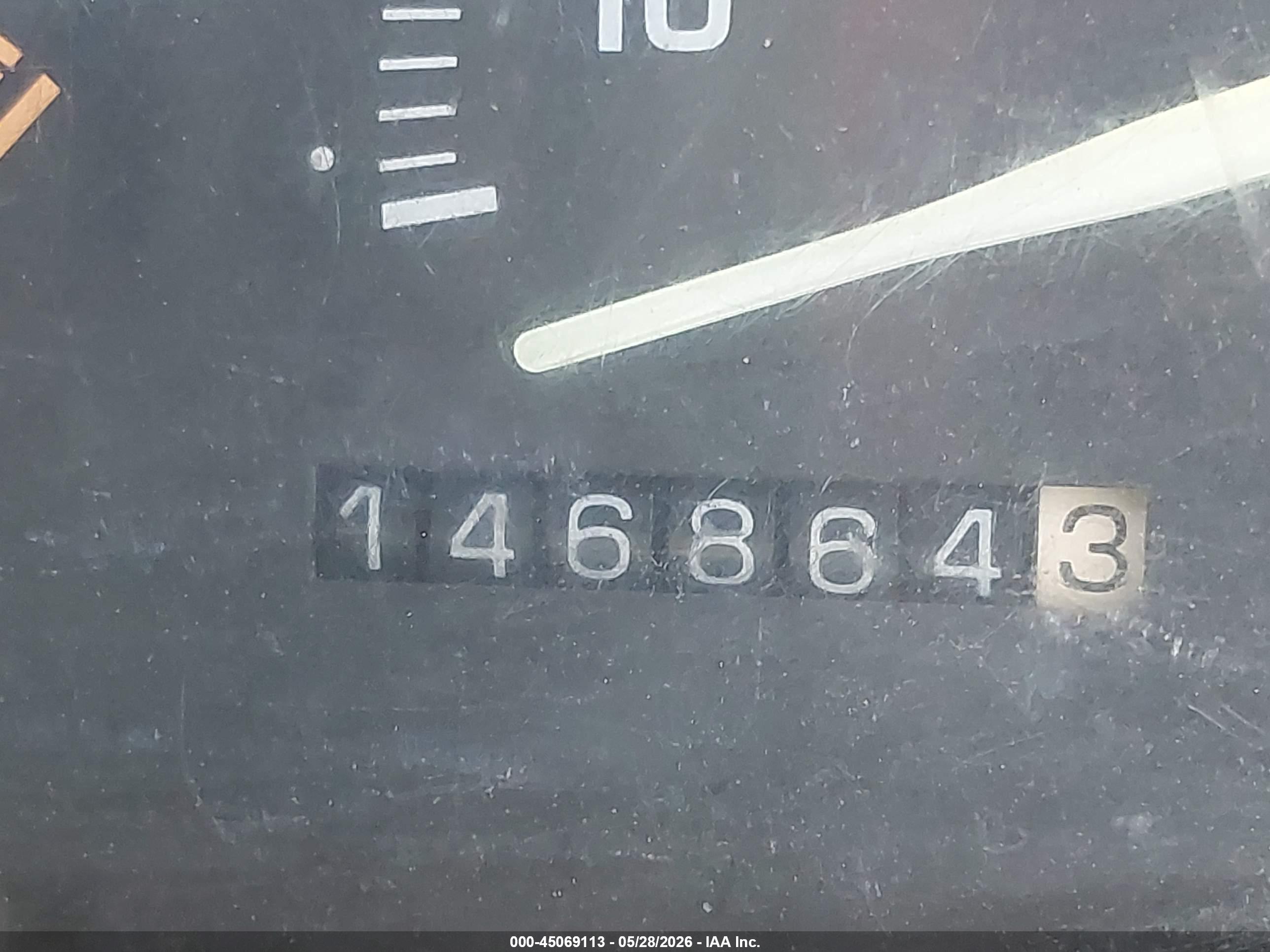 CHEVROLET GMT-400 image 7