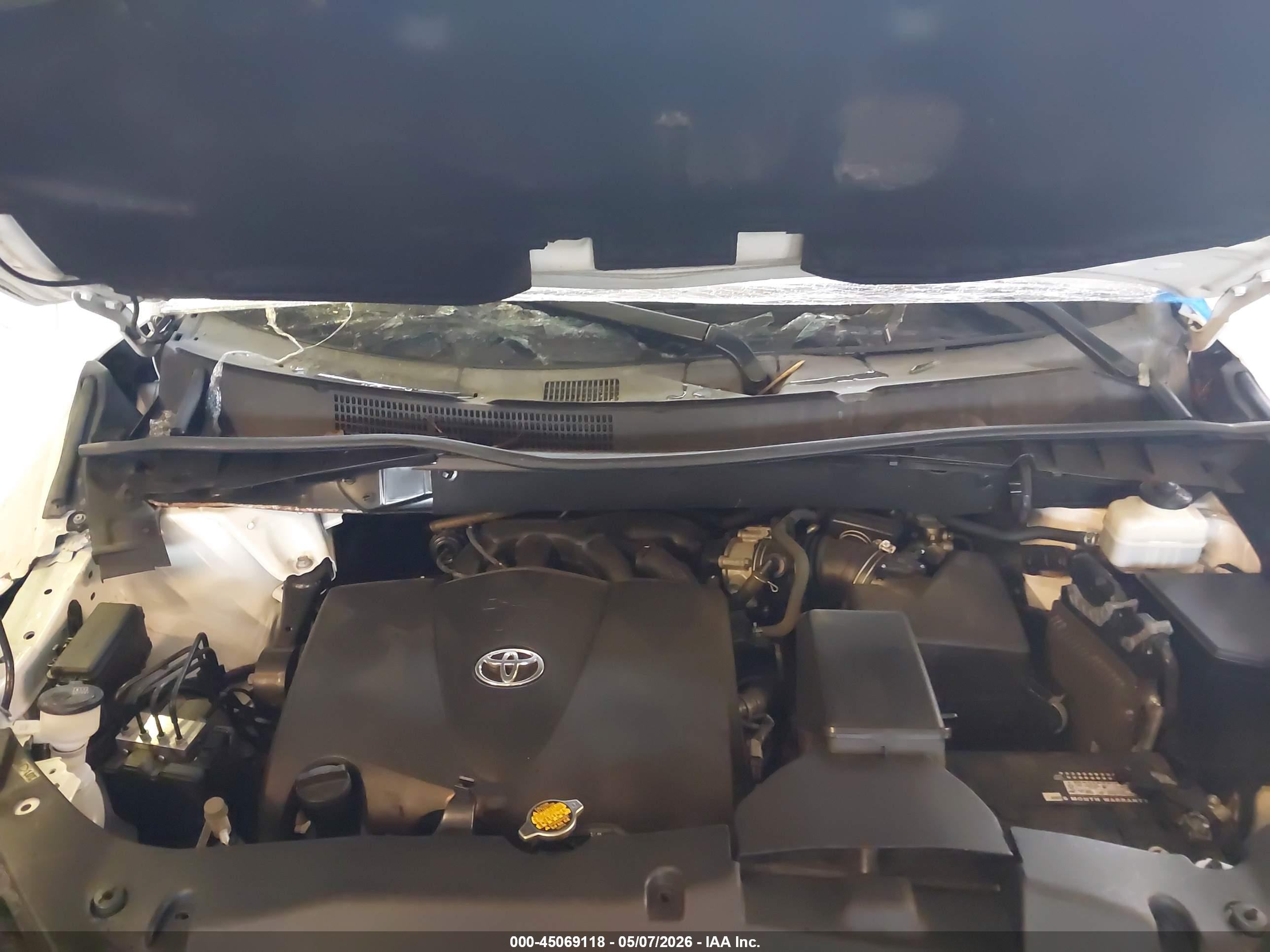TOYOTA HIGHLANDER image 10