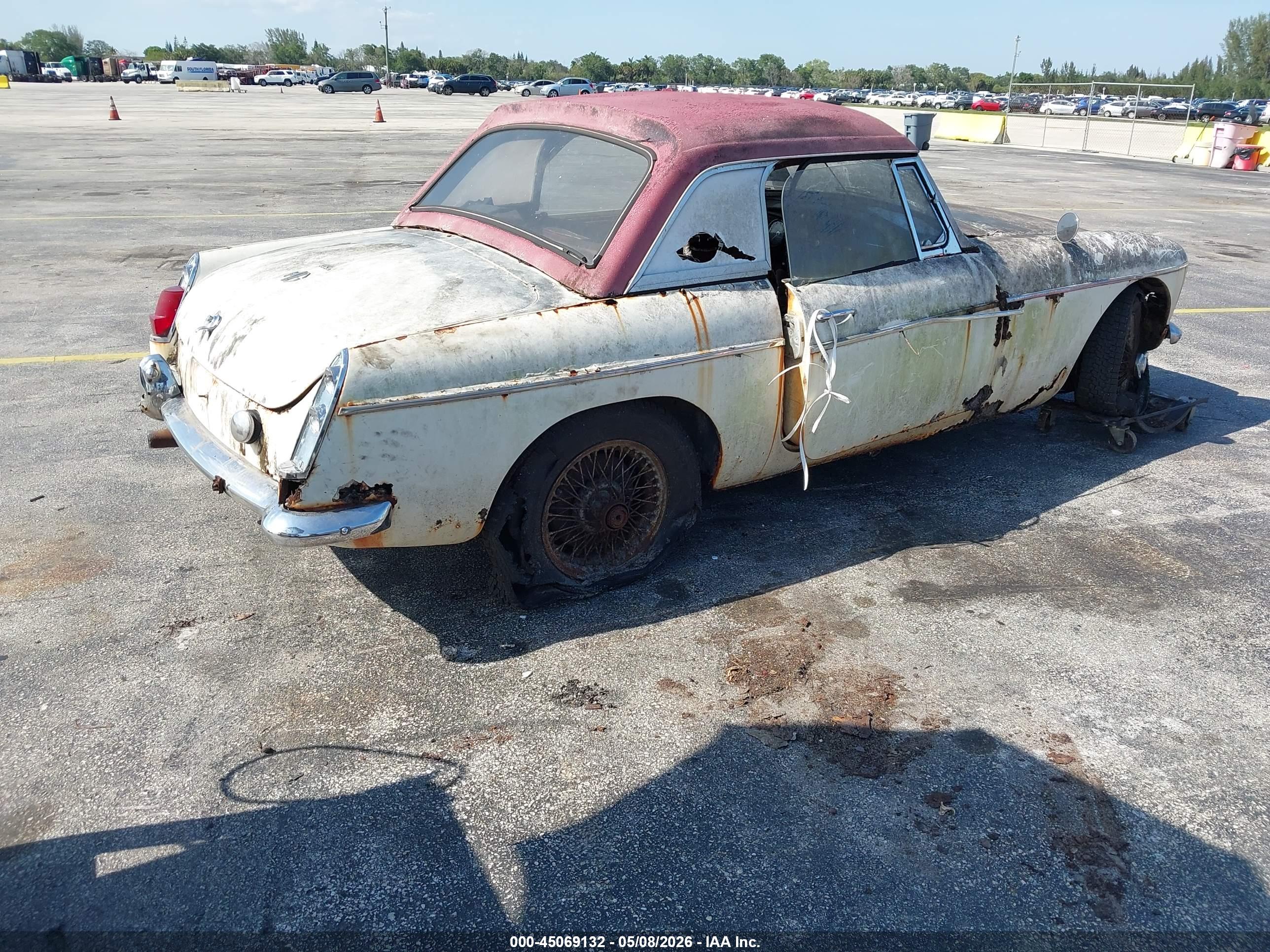 MG B image 4