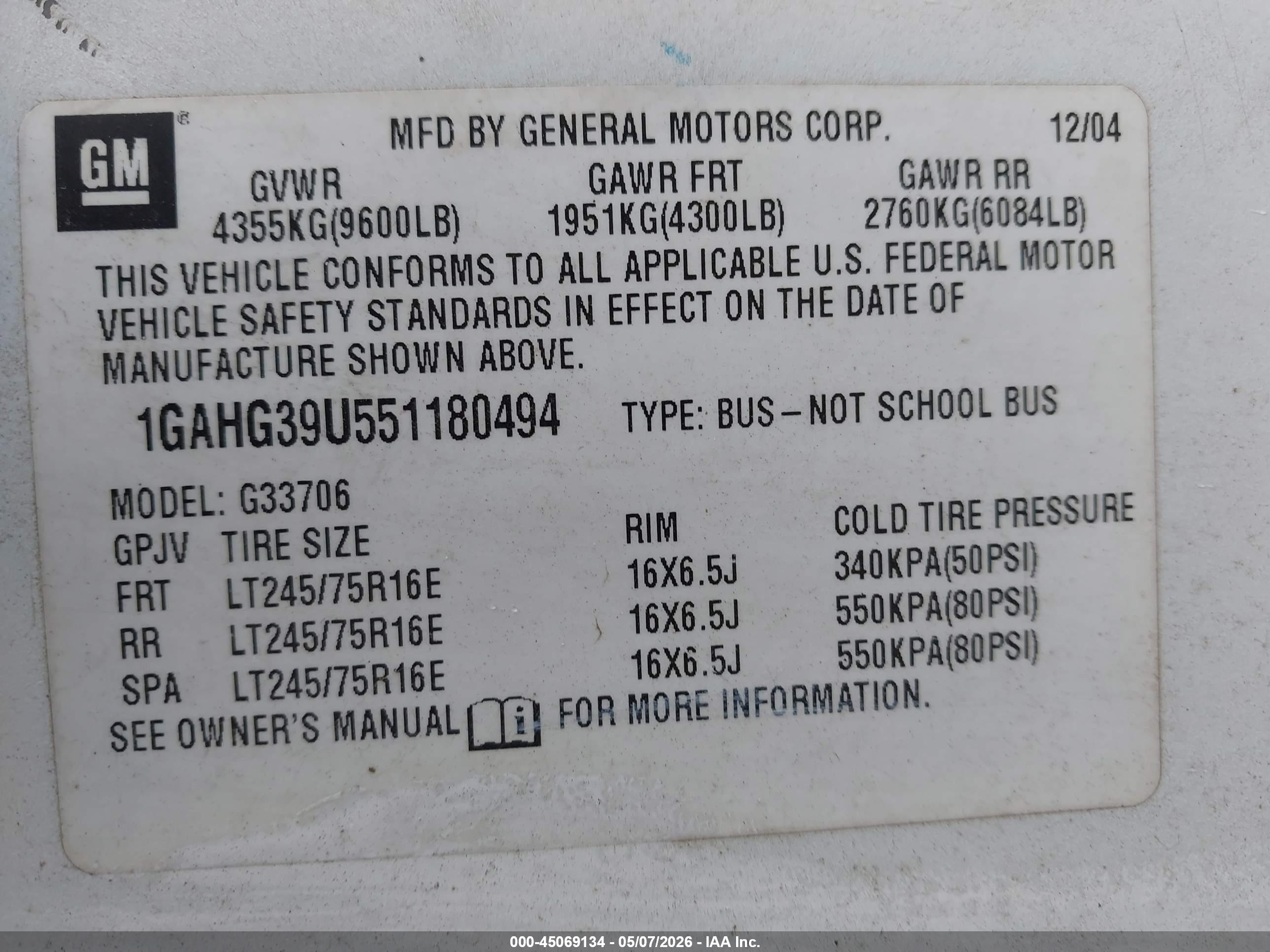 CHEVROLET EXPRESS image 9