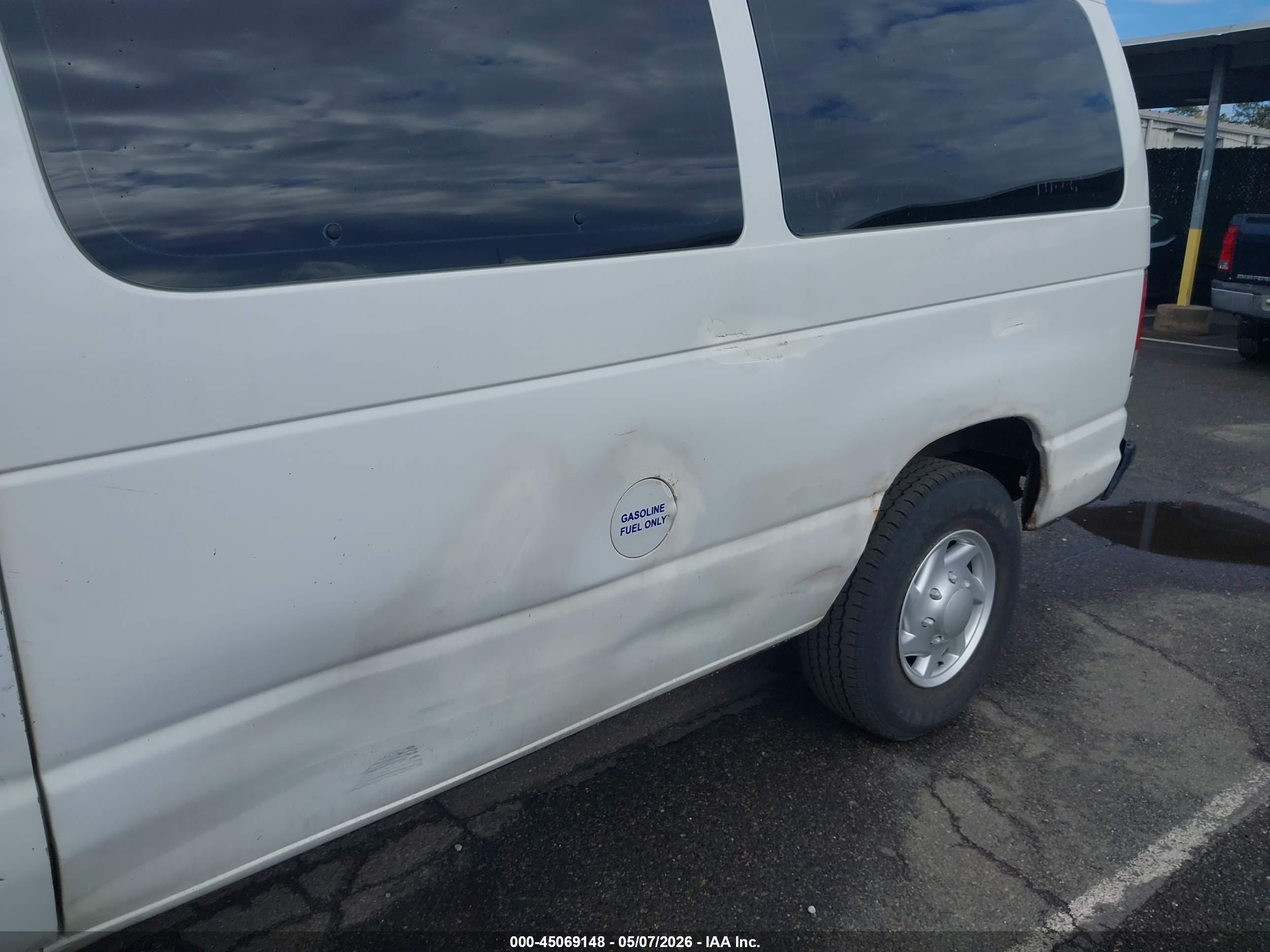 FORD E-250 image 6
