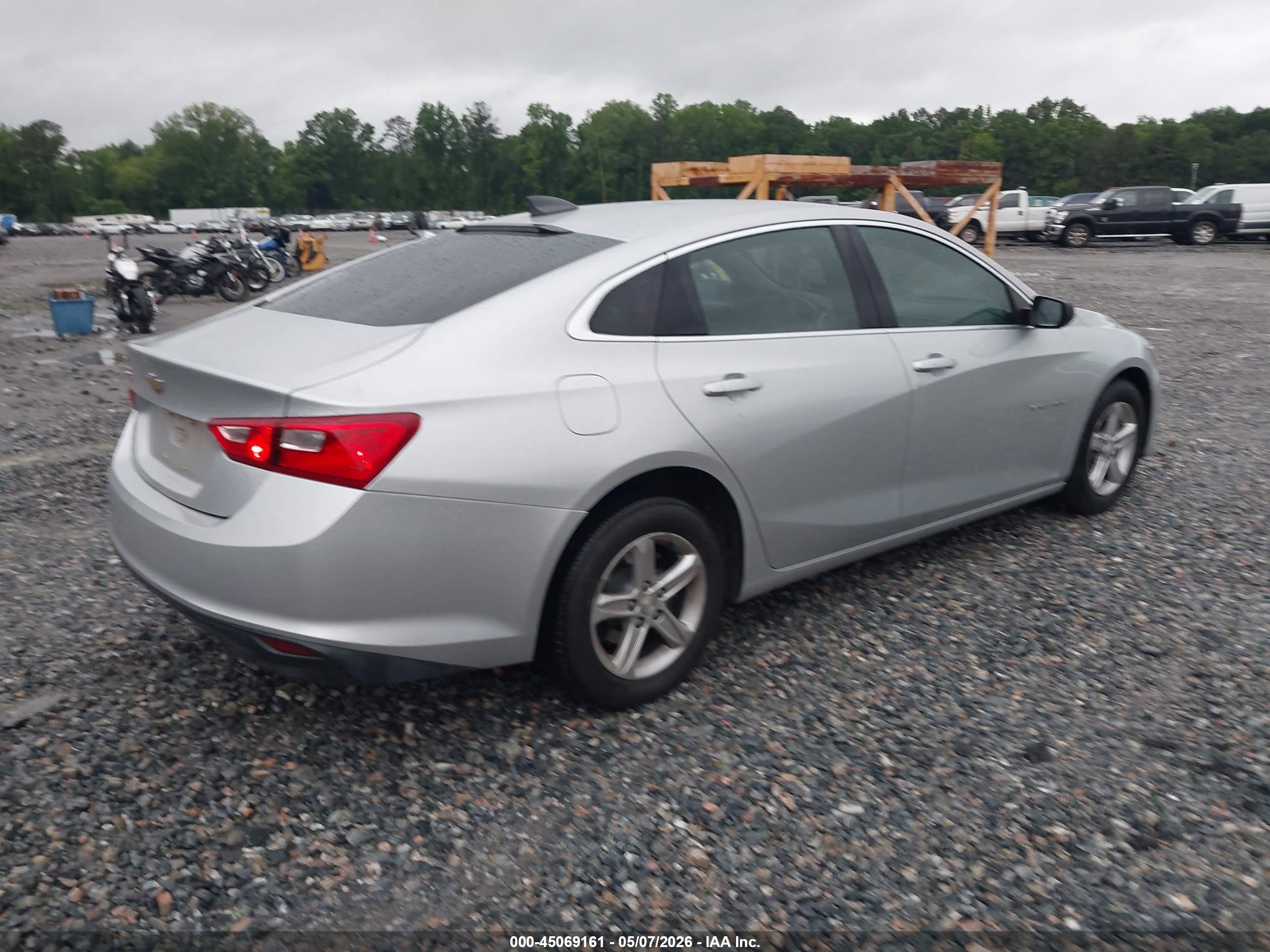 CHEVROLET MALIBU image 4
