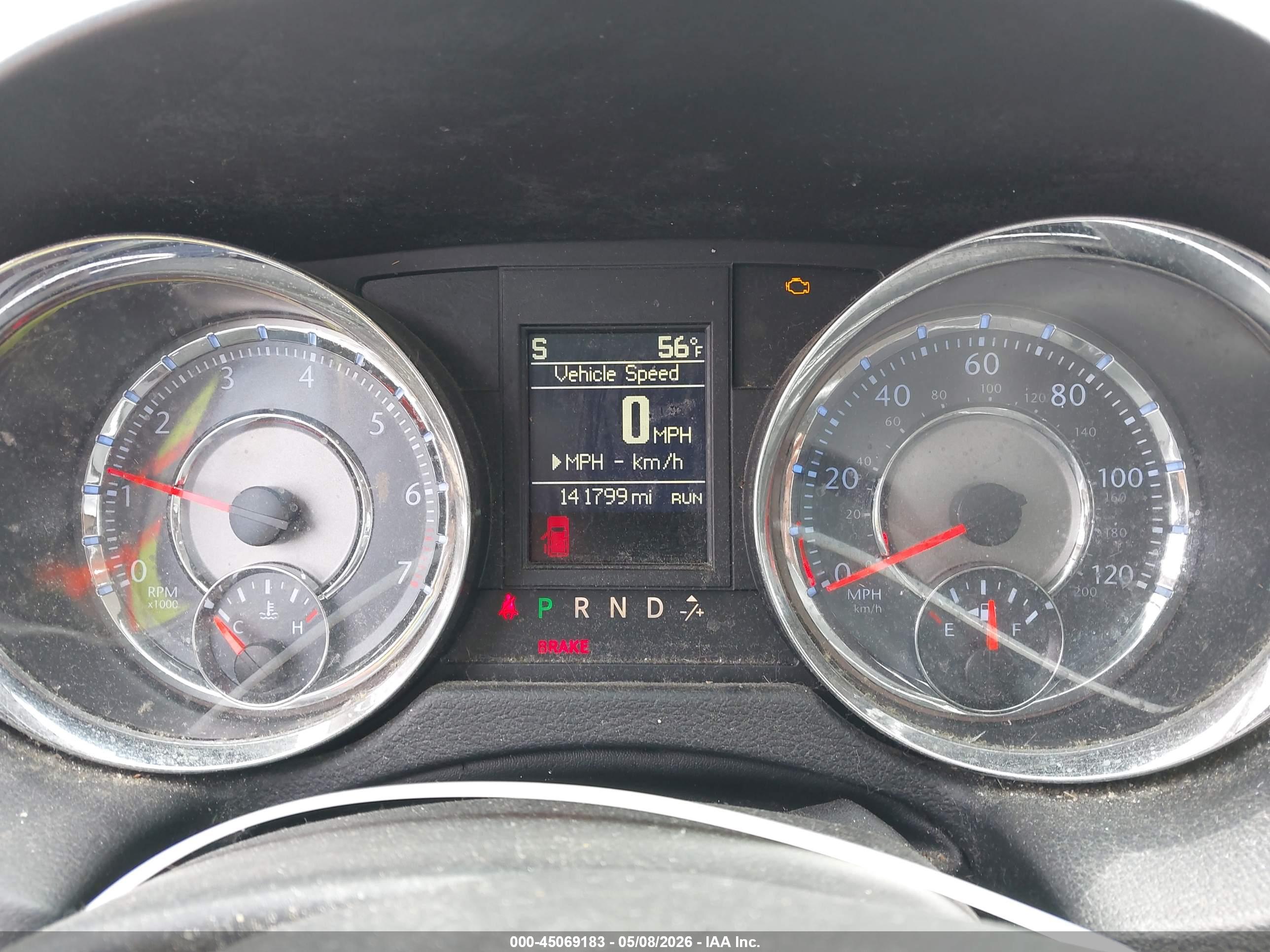 CHRYSLER TOWN image 7