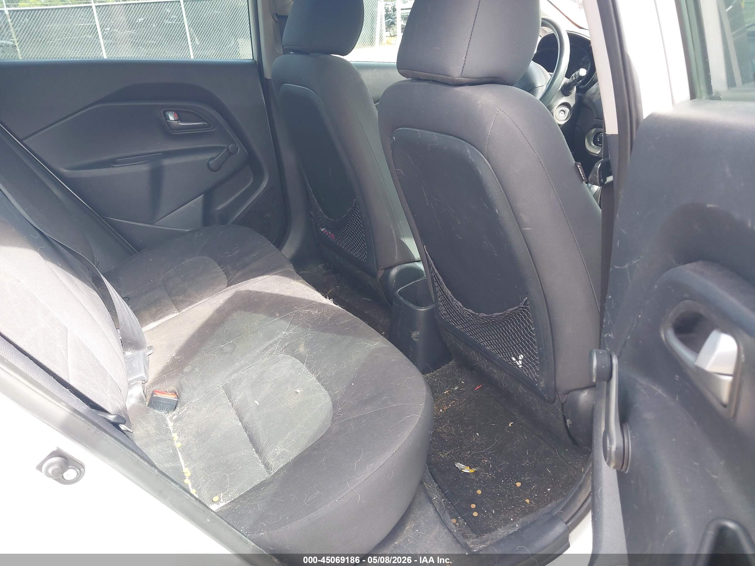 KIA RIO image 8