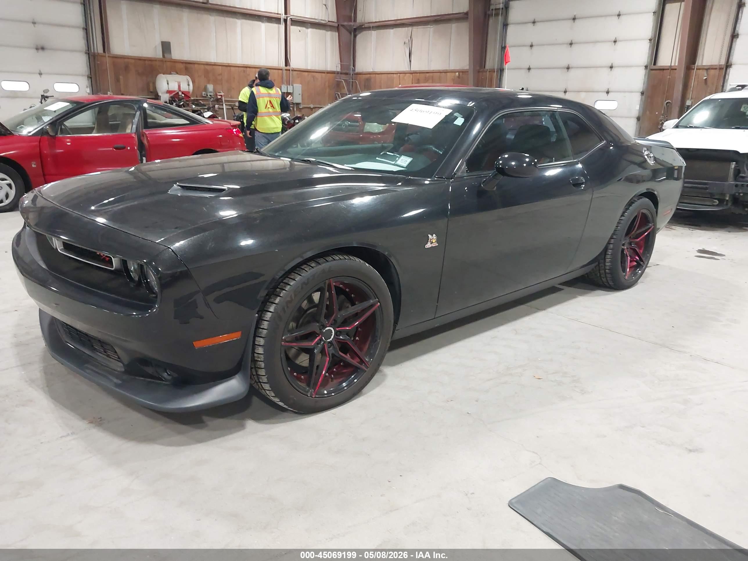 DODGE CHALLENGER image 2