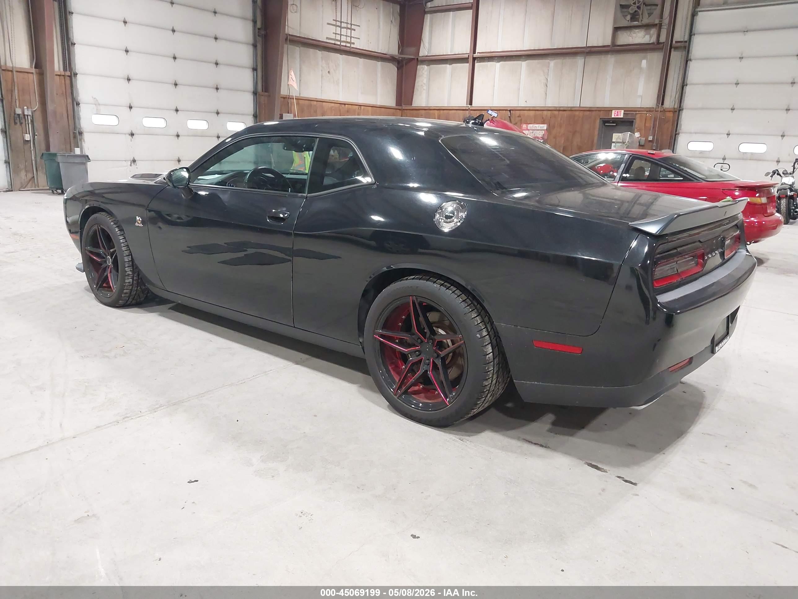 DODGE CHALLENGER image 3
