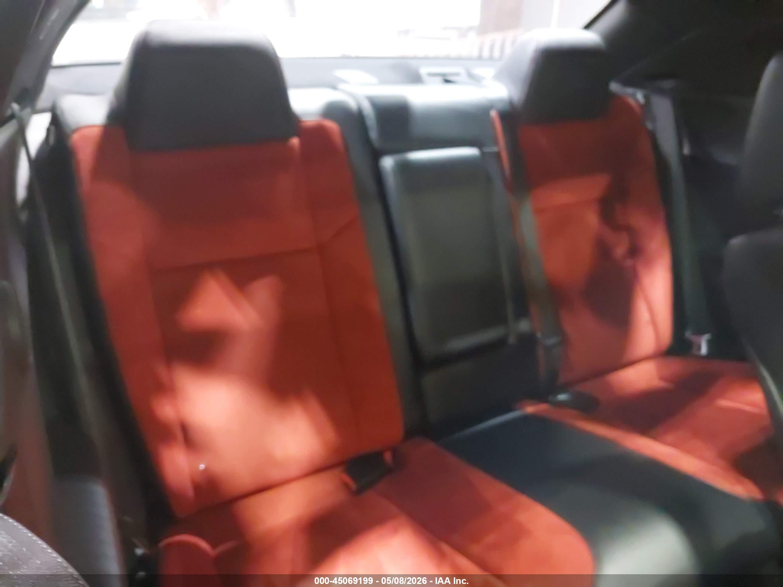 DODGE CHALLENGER image 8