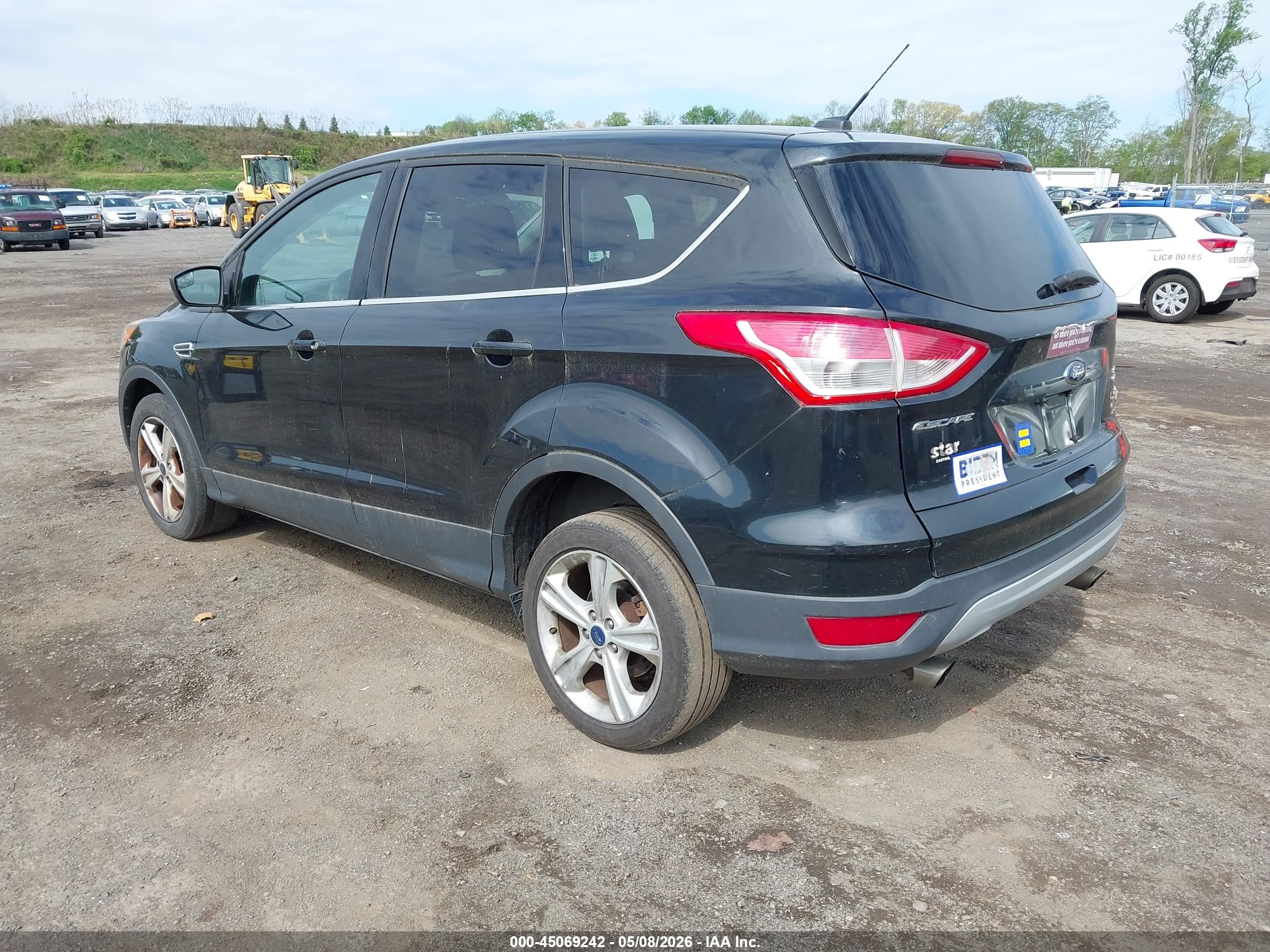 FORD ESCAPE image 3