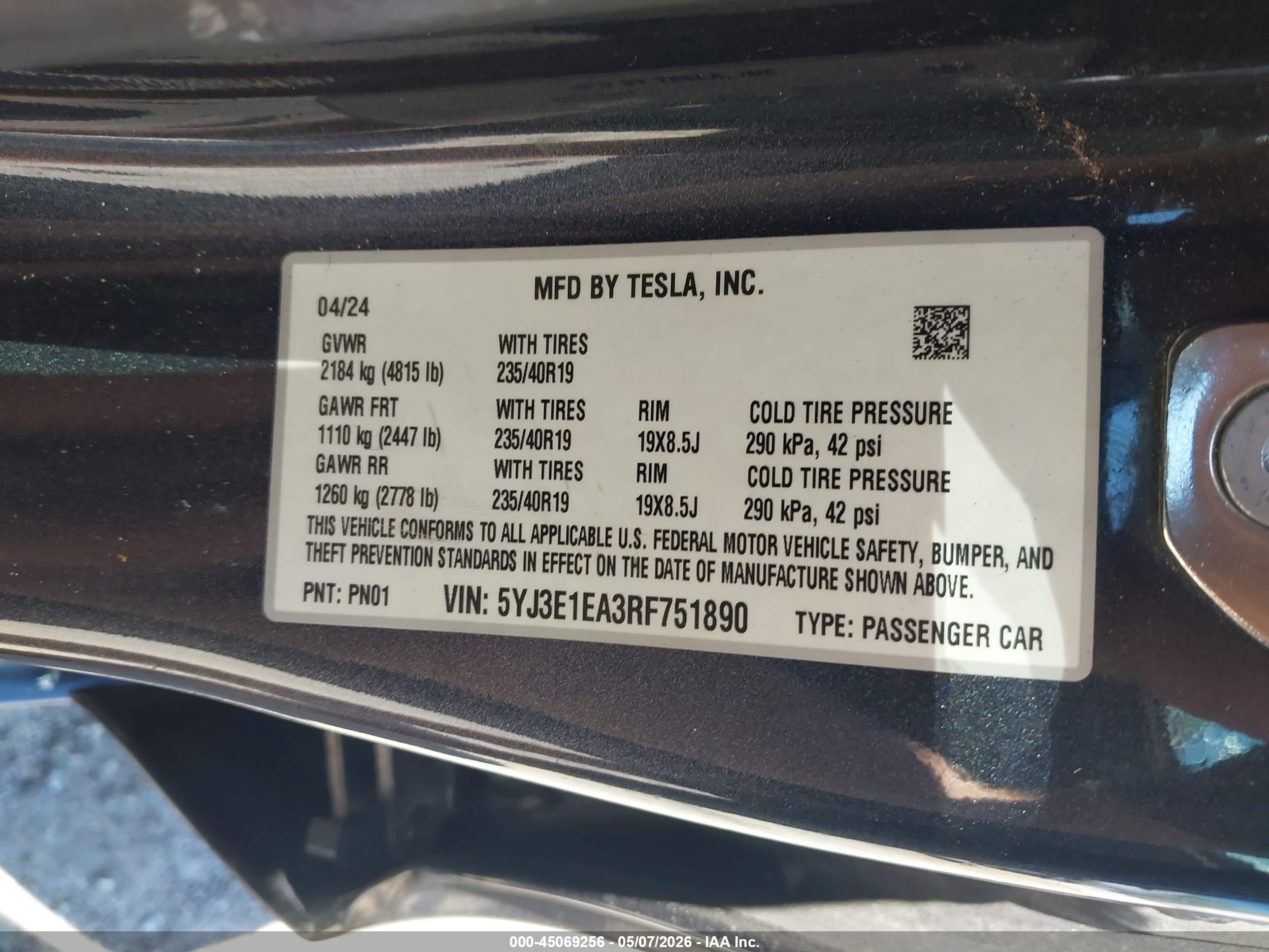 TESLA MODEL image 9