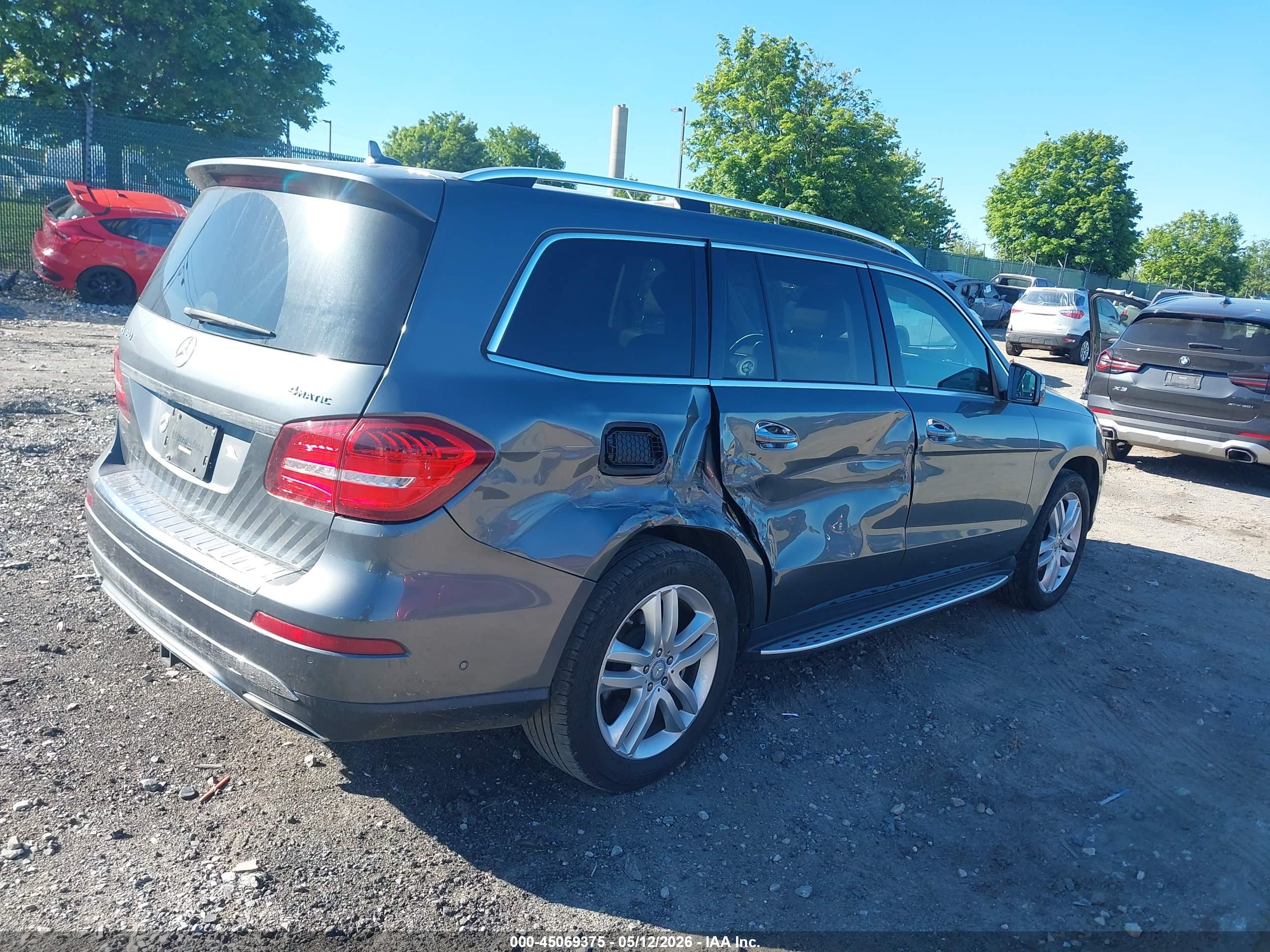 MERCEDES-BENZ GLS image 4