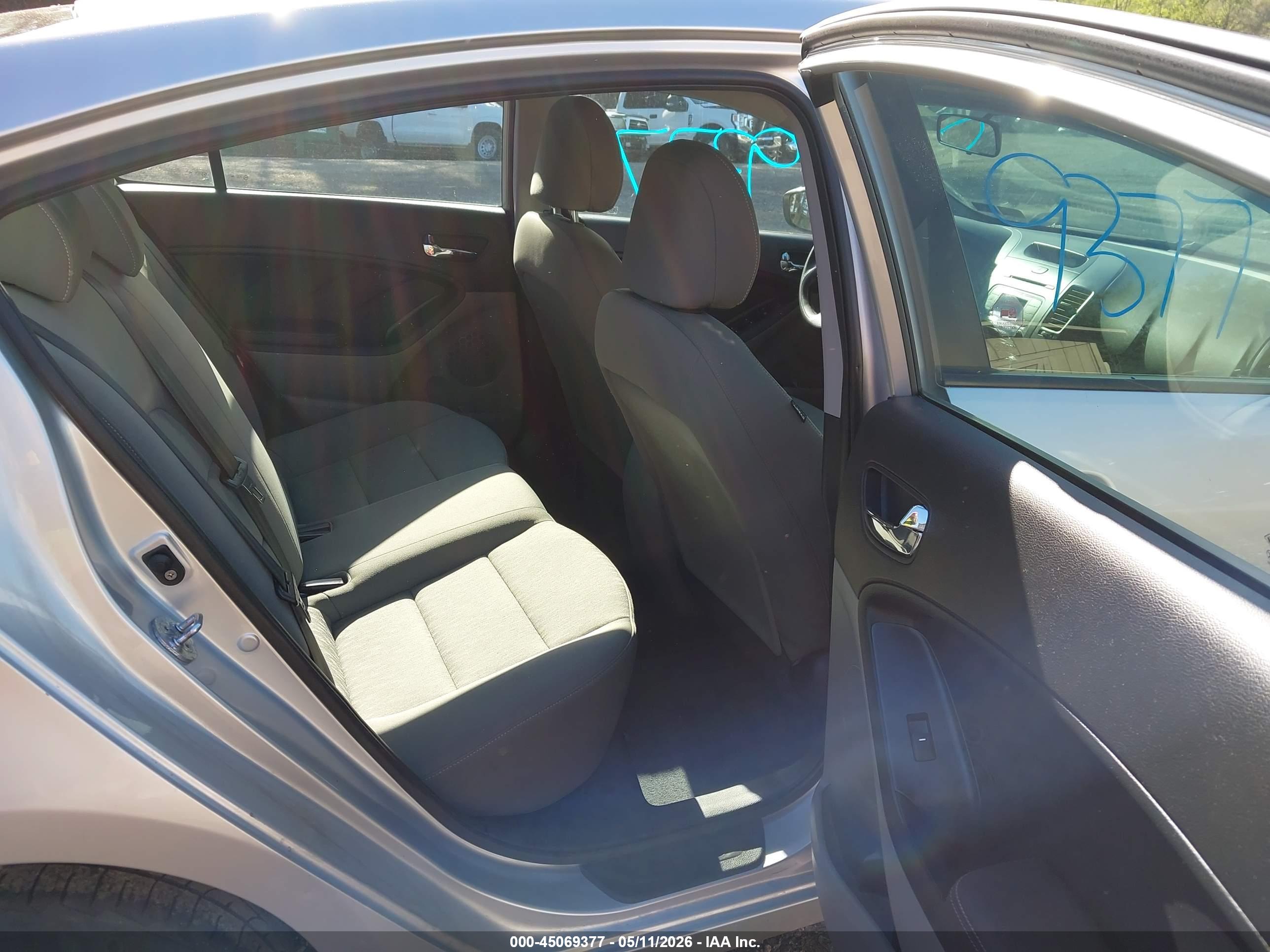 KIA FORTE image 8