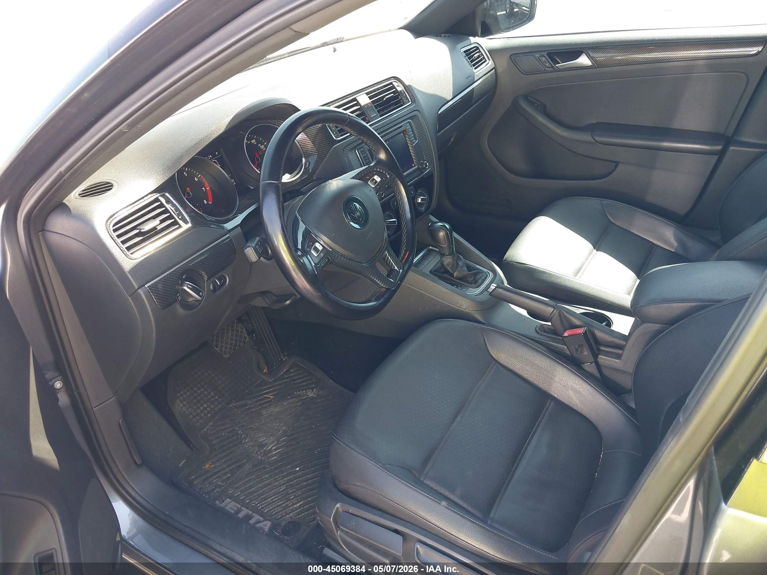 VOLKSWAGEN JETTA image 5