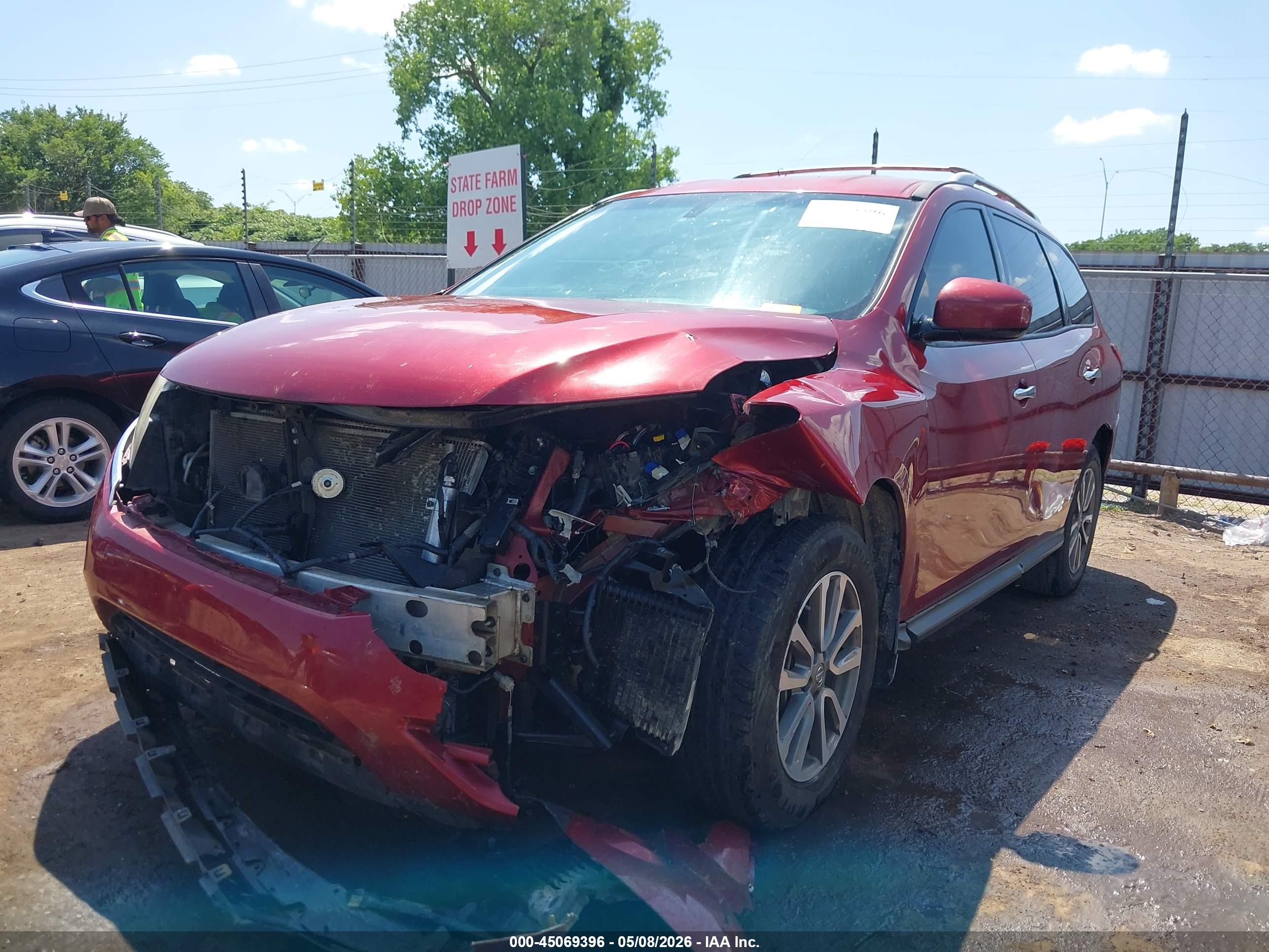 NISSAN PATHFINDER image 2