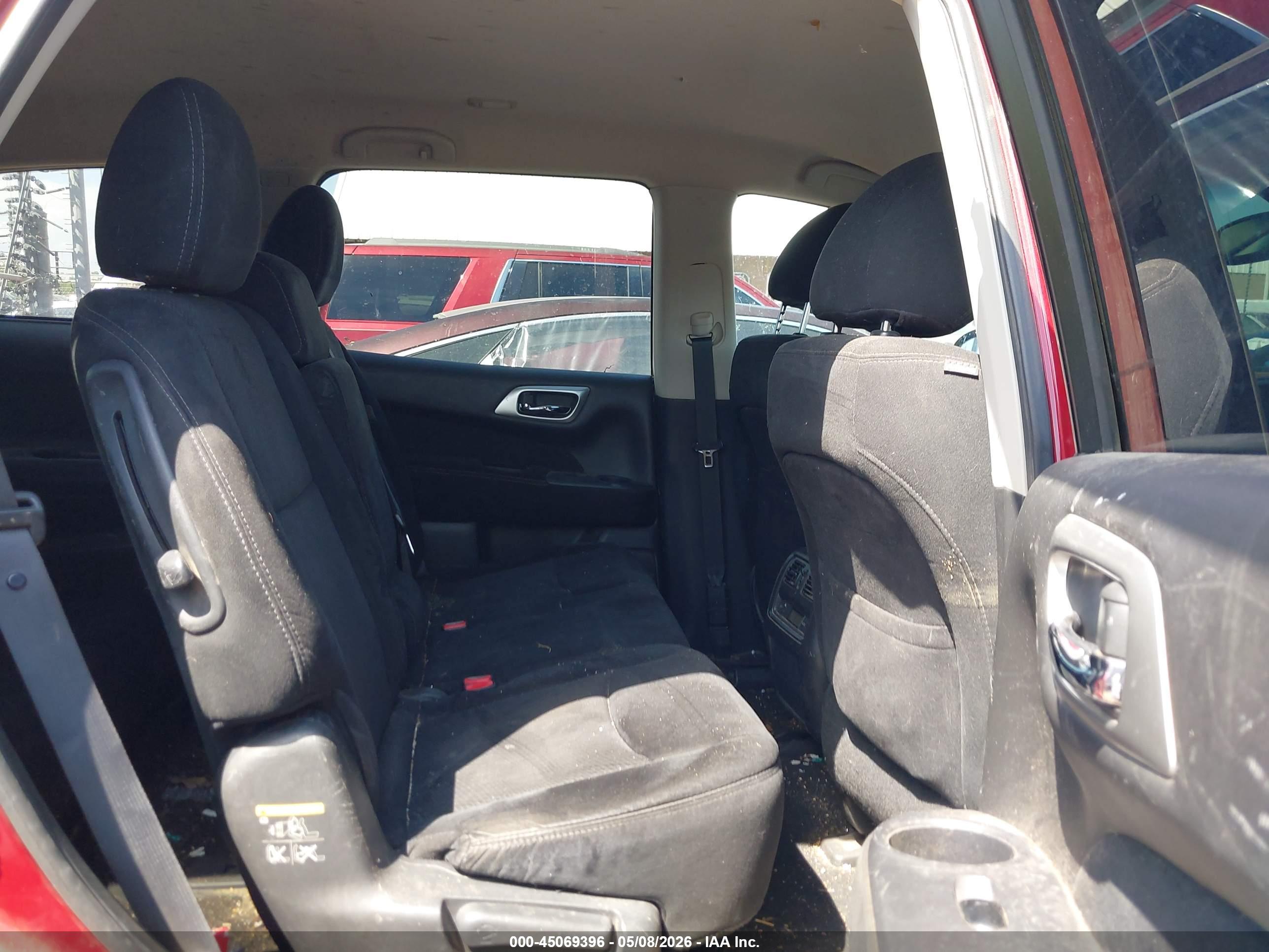 NISSAN PATHFINDER image 8