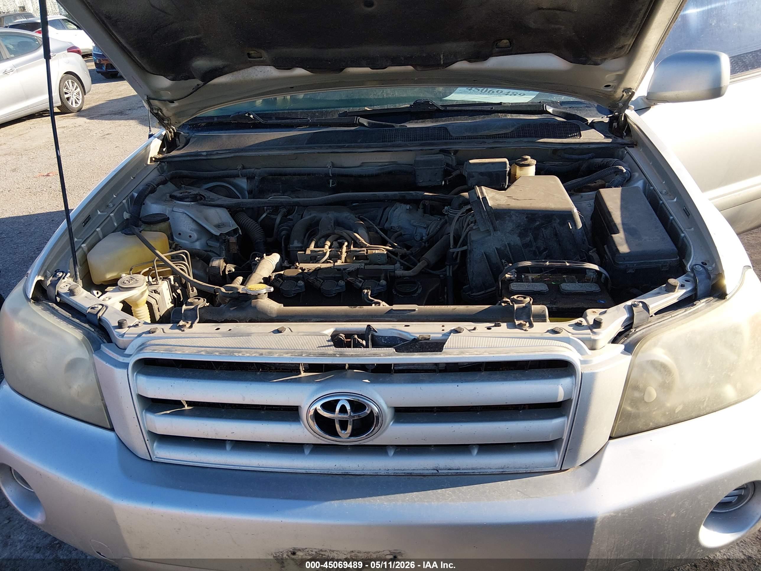 TOYOTA HIGHLANDER image 10
