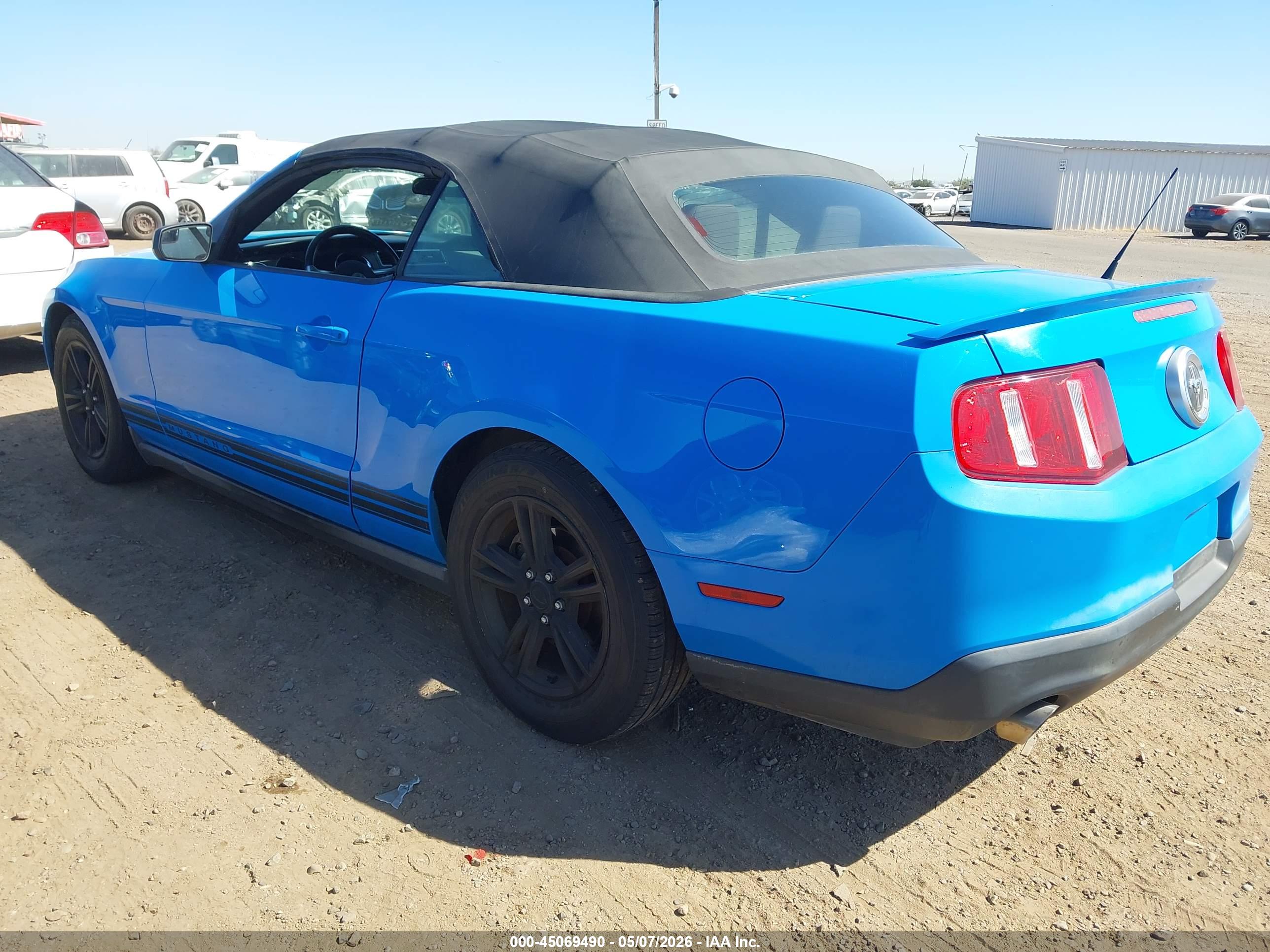 FORD MUSTANG image 3