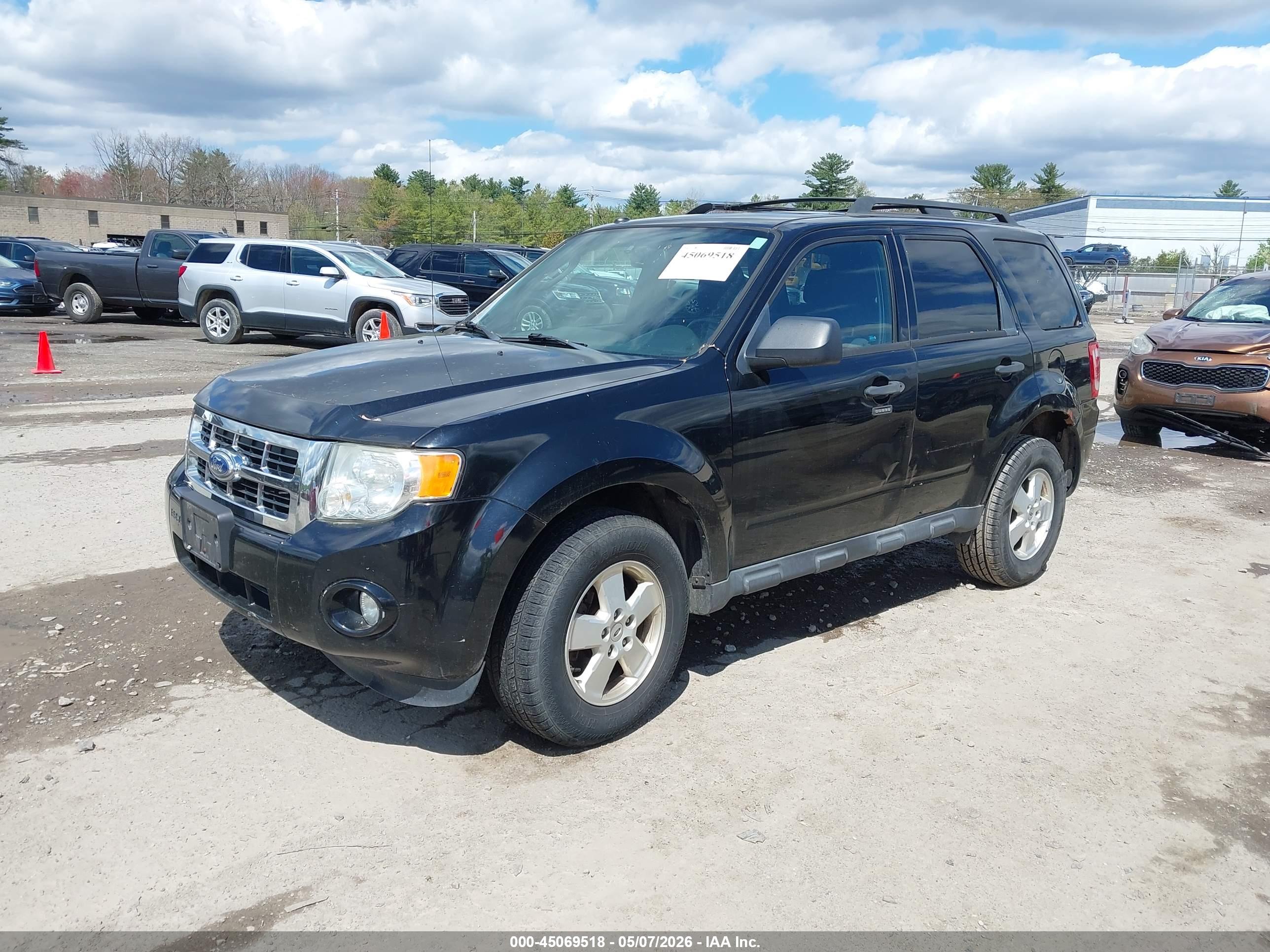 FORD ESCAPE image 2