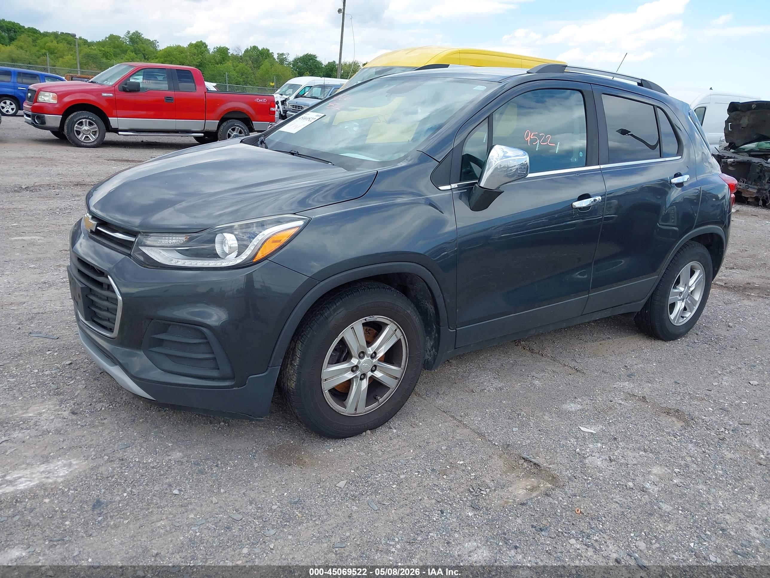 CHEVROLET TRAX image 2