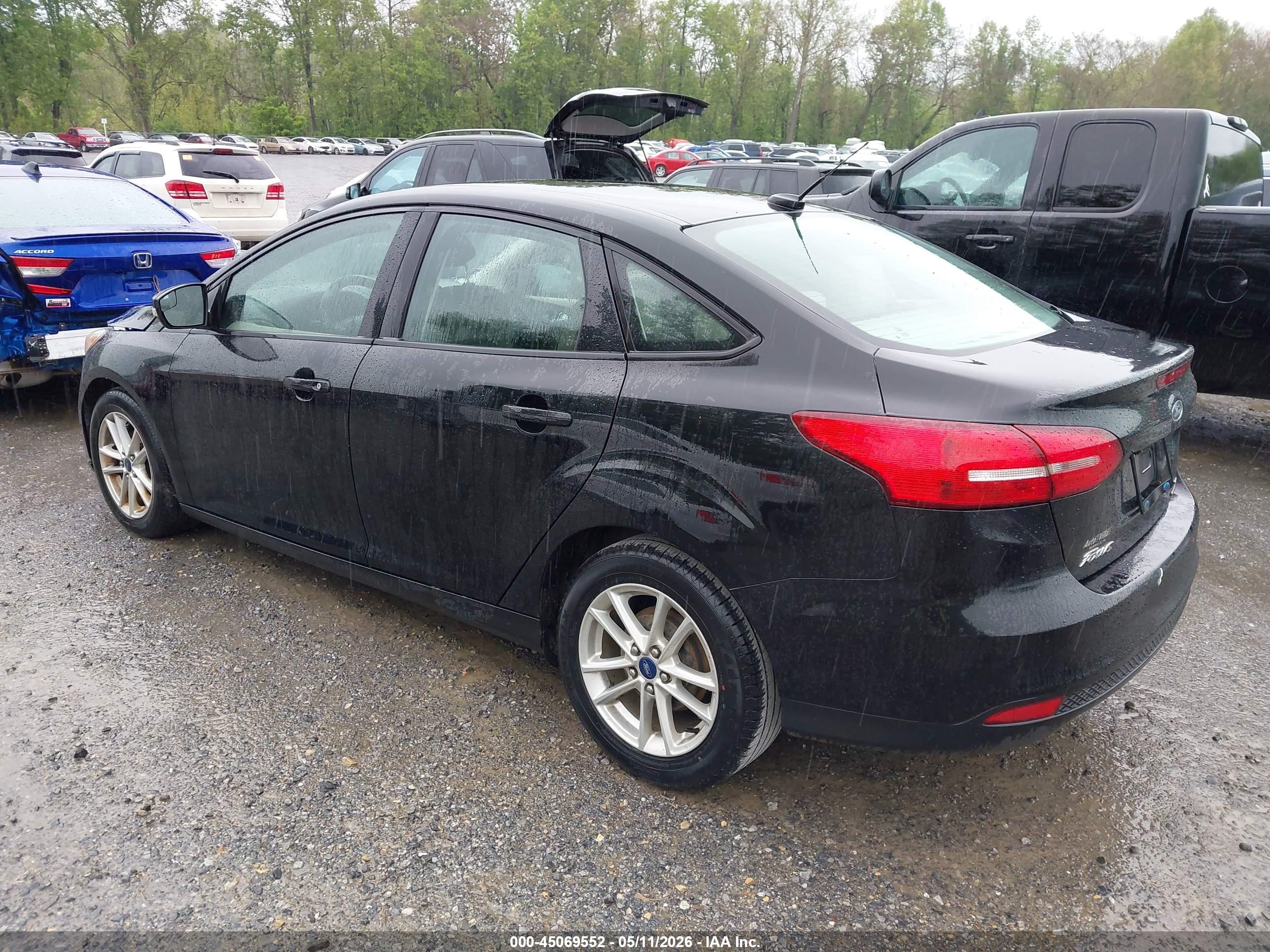 FORD FOCUS image 3