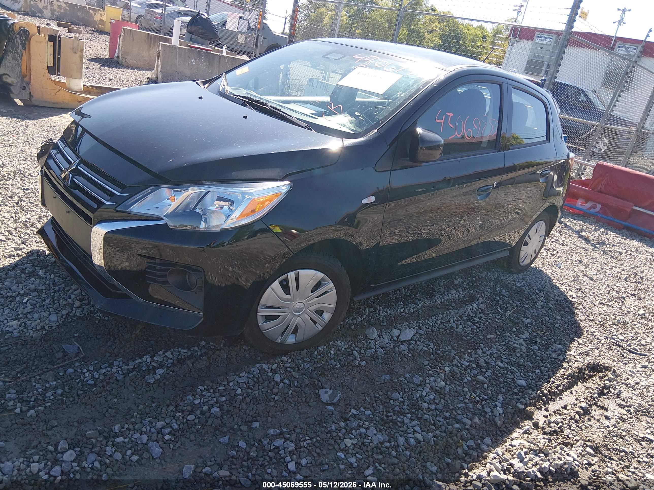MITSUBISHI MIRAGE image 2