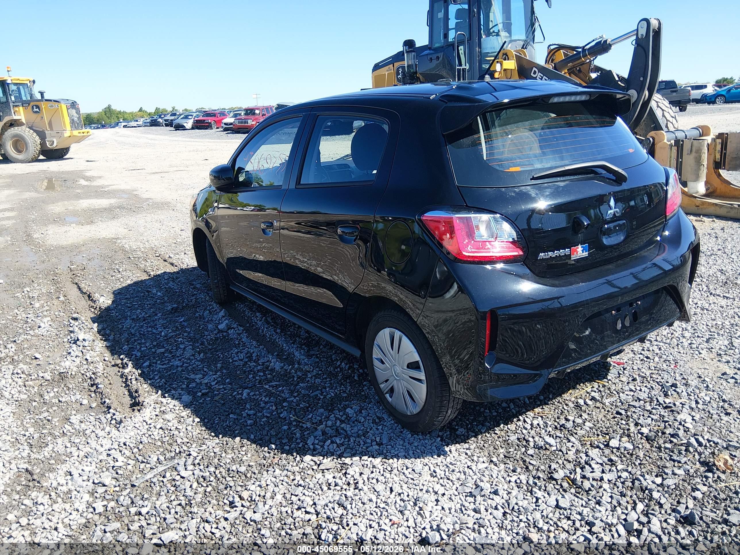 MITSUBISHI MIRAGE image 3